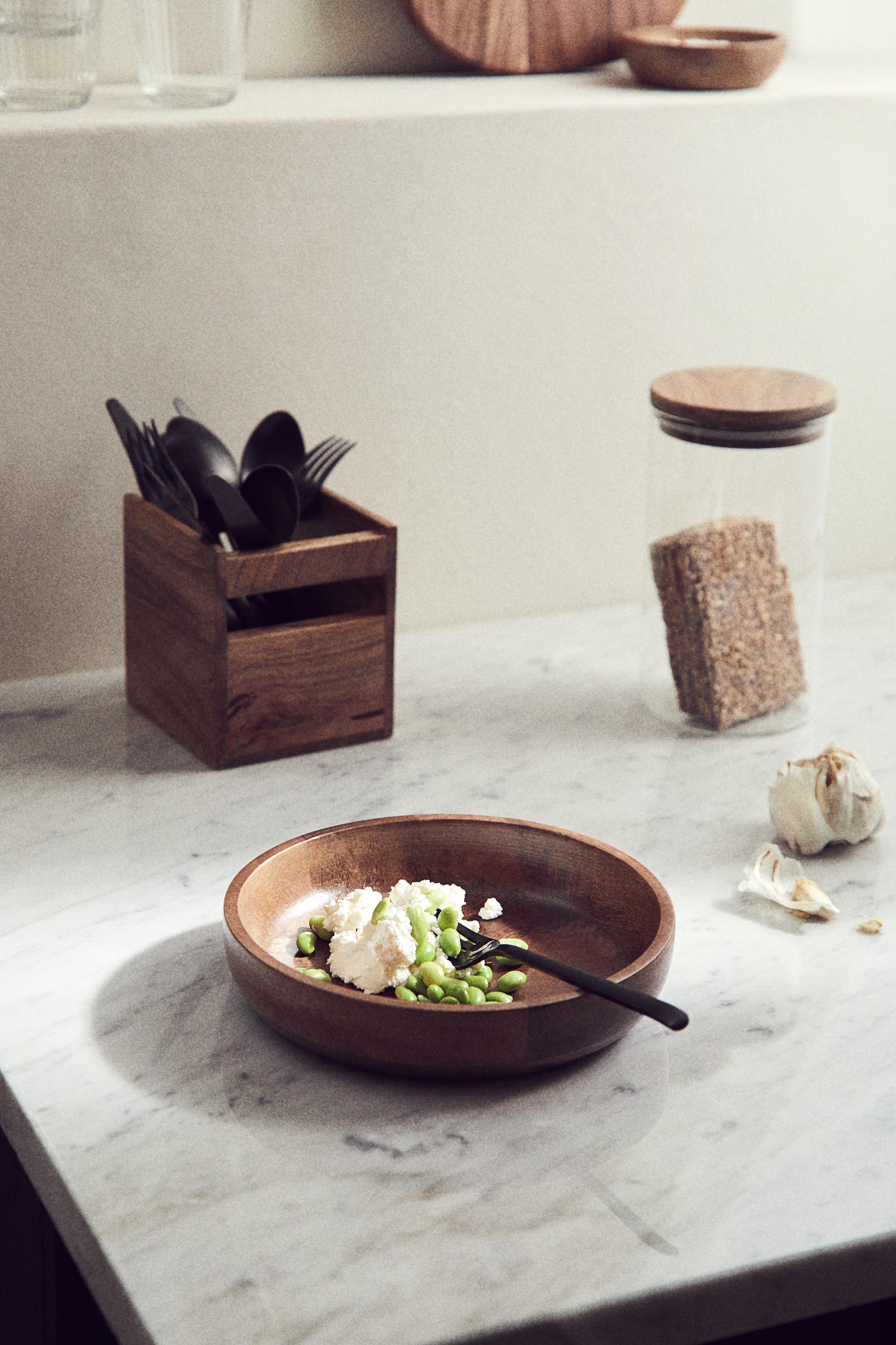 Mango wood serving bowl | H&M (UK, MY, IN, SG, PH, TW, HK)