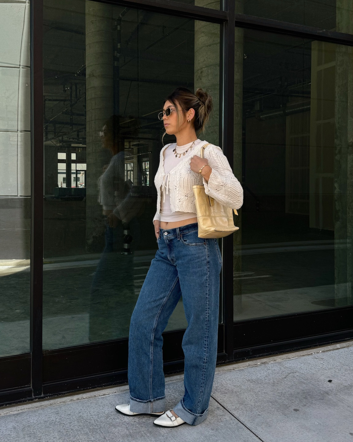 Low rise jeans are back 

#LTKstyletip