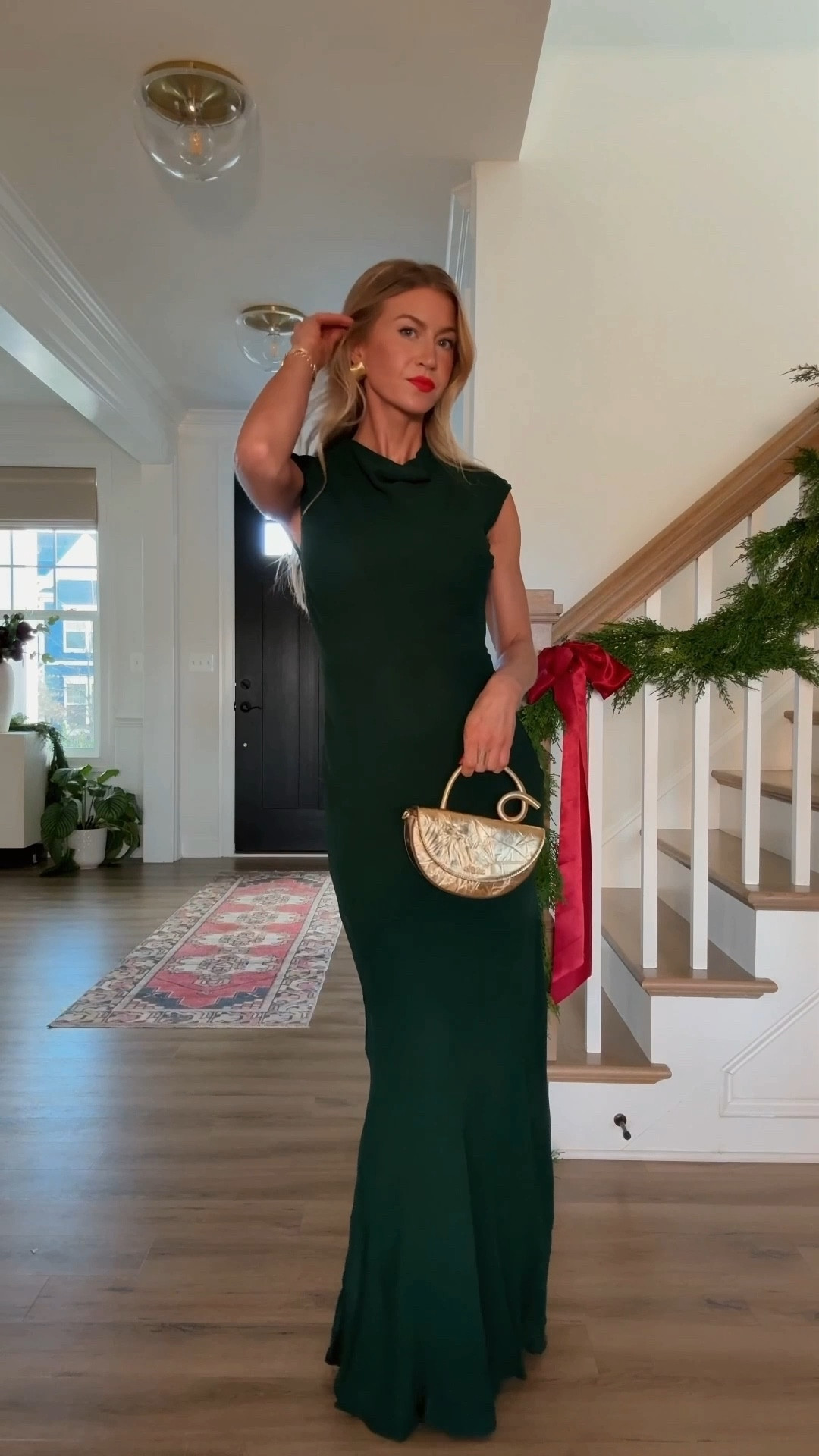 Five holiday dresses!

Green and red floral maxi: runs TTS, wearing a S
Black structured dress: TTS, wearing an XS
Emerald maxi dress: TTS, wearing a 2
Gold taffeta dress: runs big, wearing a S
Gold satin off the shoulder gown: runs TTS, wearing an XS 


#LTKWedding #LTKSeasonal #LTKHoliday