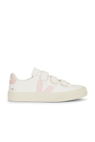 Veja Recife Sneaker in Extra-white & Petale - White. Size 37 (also in 41). | FWRD 