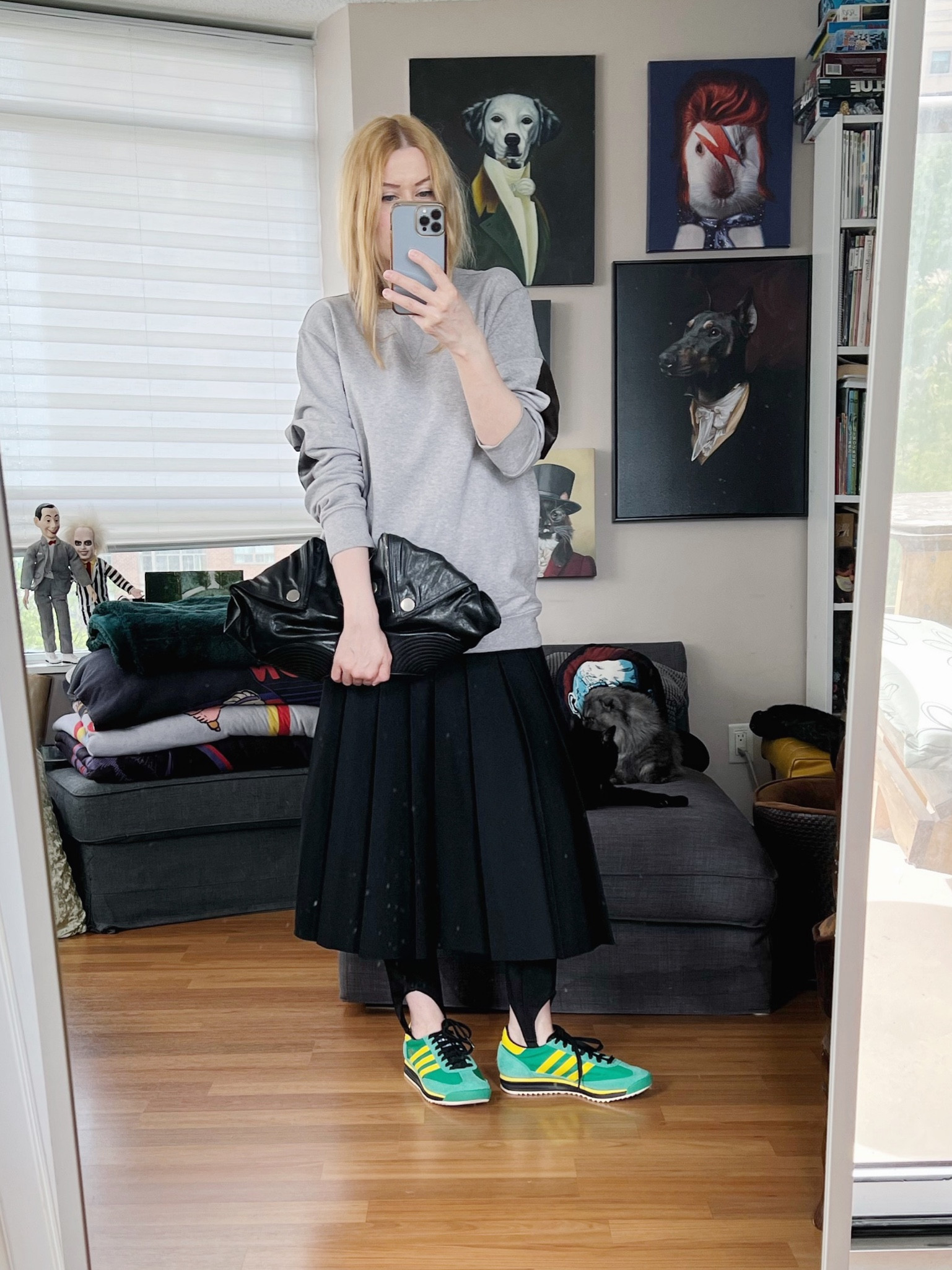 Pleated skirt ✅ stirrups ✅ Elbow patches ✅ bright sneakers ✅ funny cat ✅
Sweatshirt and clutch are secondhand.
•
#springlook  #torontostylist #adidassl72 #StyleOver40  #secondhandFind #fashionstylist #slowfashion #FashionOver40  #MumStyle #genX #genXStyle #shopSecondhand #genXInfluencer #genXblogger #secondhandDesigner #Over40Style #40PlusStyle #Stylish40


#LTKSeasonal #LTKStyleTip #LTKOver40