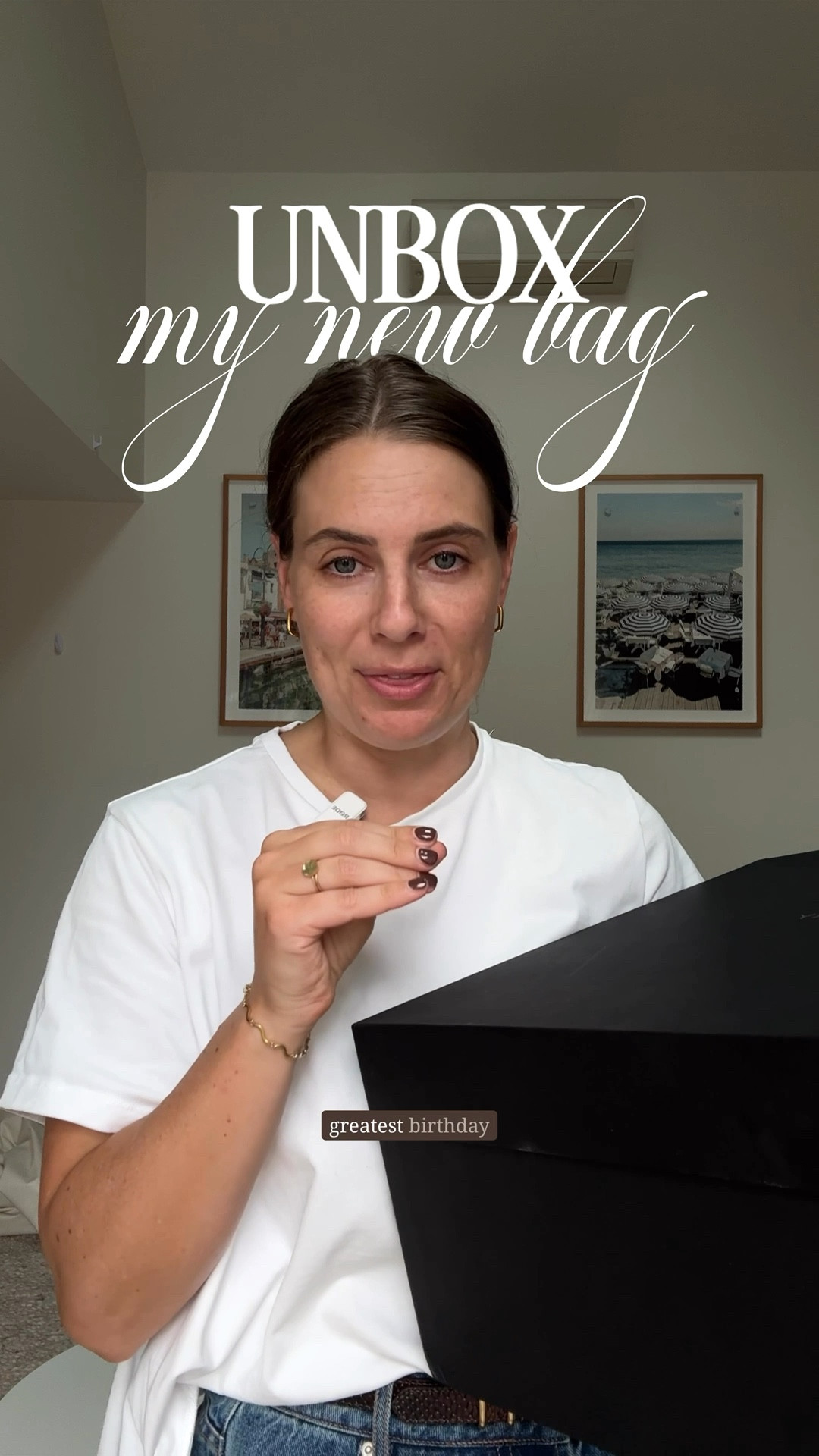 Happy birthday to me. How stunning is this choc hobo suede bag from Strathberry. I am loving mid tier designers right now so much 🤎🤎 

(Hobo suede bag, large bag, chocolate brown suede tote, shoulder bag, autumn dressing, autumn style, autumn fashion, smart casual outfit, work bag, workwear, elegant bag, designer) 

#LTKaustralia #LTKautumn #LTKbag