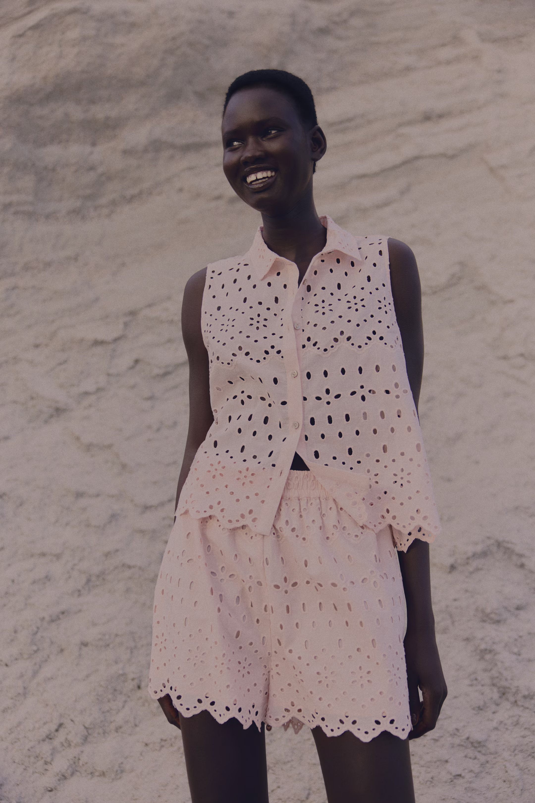 Eyelet-Embroidered Shorts - Powder pink - Ladies | H&M US | H&M (US + CA)