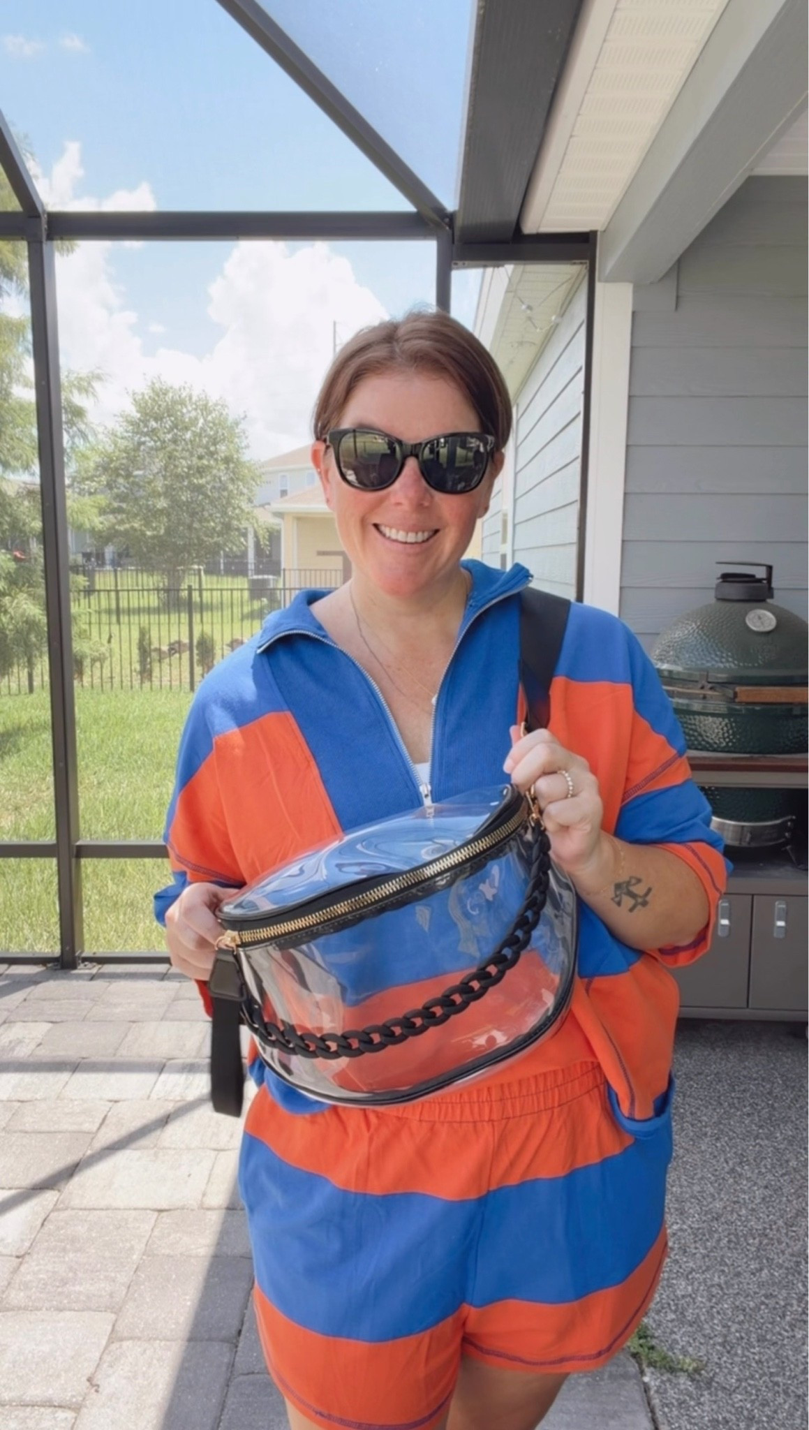 Now, I can’t link the bag, but I can definitely link the FP inspired set! The set is from Amazon, it runs TTS and it comes in several color options! It’s also on sale for $25!

#LTKSaleAlert #LTKSeasonal #LTKMidsize