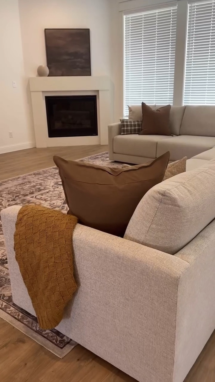 our new couch is here!! added a warm tone rug and new throw pillows to warm it up in here for fall 🍂 

I went with the SOFTEST pillow inserts so I can just change the covers as I need for the season. I love a sectional for family days and lounging around, plus I feel like they just always look so cozy! The best formula for throw pillows I’ve found is to pick something with texture, a solid, and a pattern. Size up one pillow insert size for a fluffier look like these! 


#newcouch #livingroominspiration #fallthrowpillows #neutralcouch #amazondecor #livingroomstyling #livingroomfurniture #fallinspo #sectionals #ruggable

#LTKHome #LTKVideo
