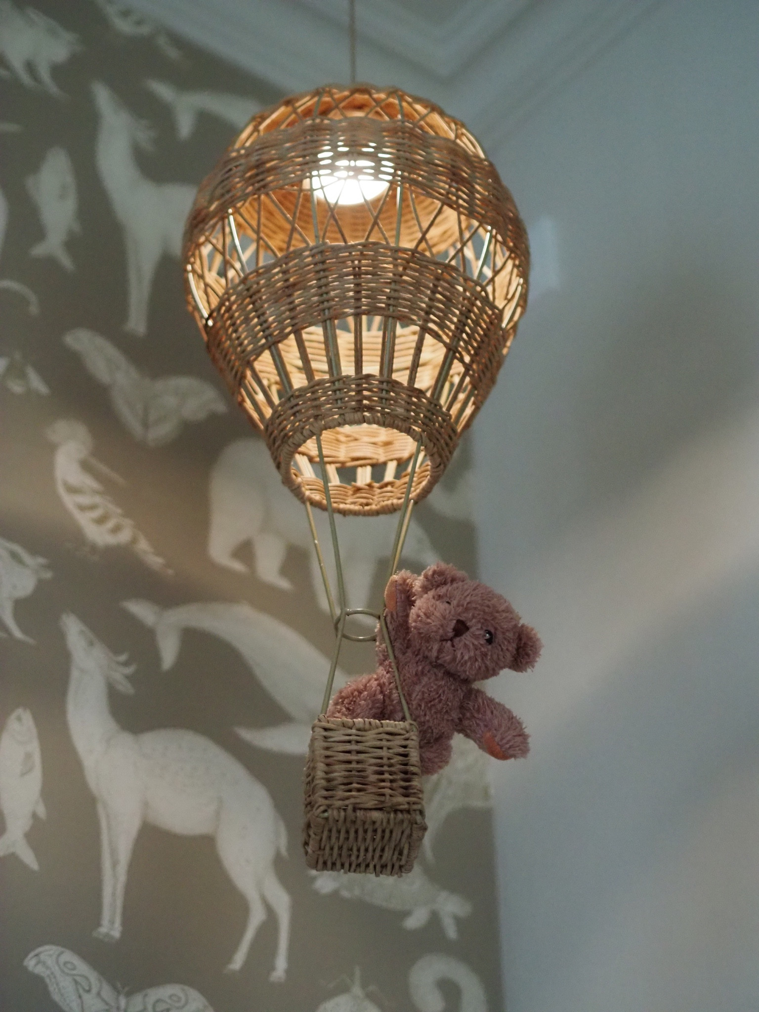 Deckenbeleuchtung-Hack
- viel Spaß beim Nachmachen🐻🤎

#LTKstyletip #LTKdeutschland #LTKhome