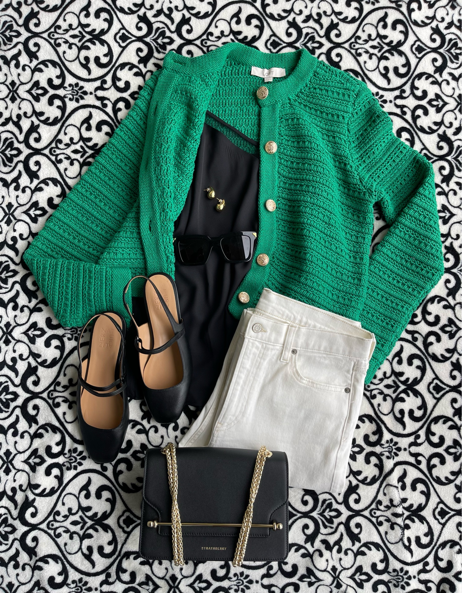 White jeans outfit ideas - cardigan looks are so in right now! 

#LTKfindsunder100 #LTKmidsize #LTKstyletip