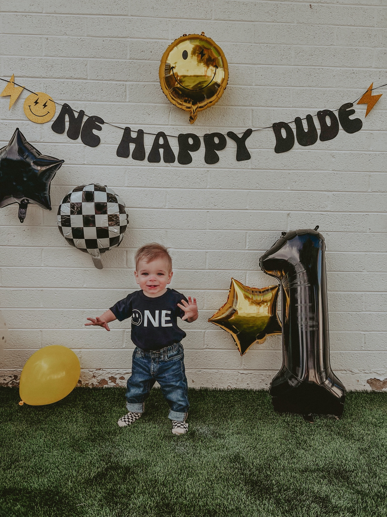 First birthday party theme for 1 year old boy! ONE happy dude 🙂 linked is the set we used for everything! We took the pieces we wanted to use for the decor and made it our own 🥰 smiley face birthday, smile happy face birthday decor 

#LTKkids #LTKbaby #LTKparties