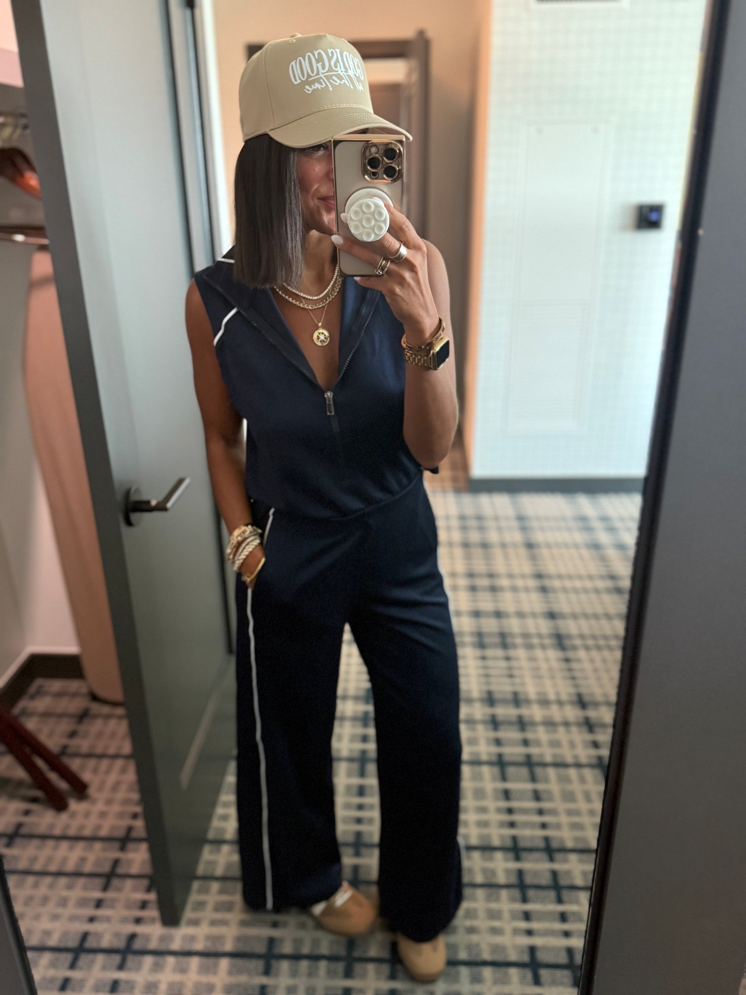 Size small in jumpsuitt

#LTKSeasonal #LTKFindsUnder100