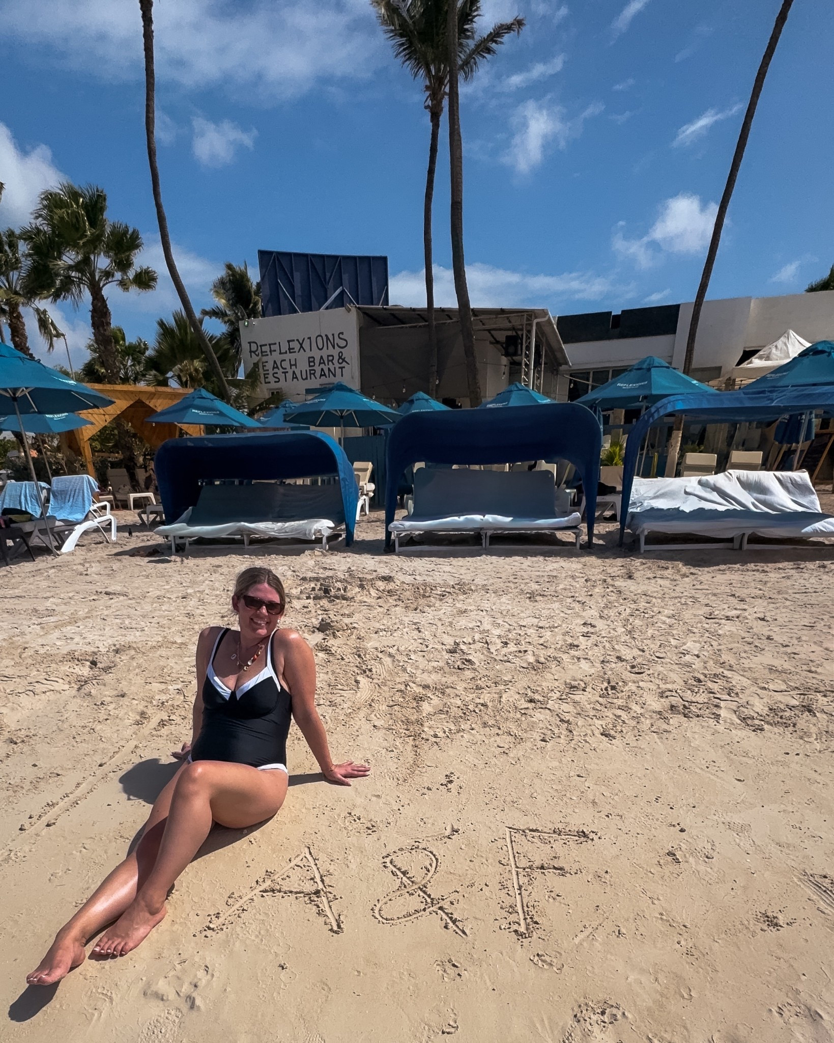 the most flattering and comfortable swim suit I’ve ever put on

#LTKTravel #LTKmomlife #LTKMidsize