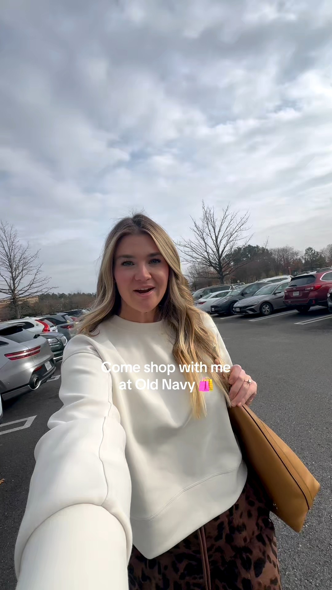 My recent trip to old navy shop

#LTKMidsize #LTKFindsUnder50 #LTKvlog