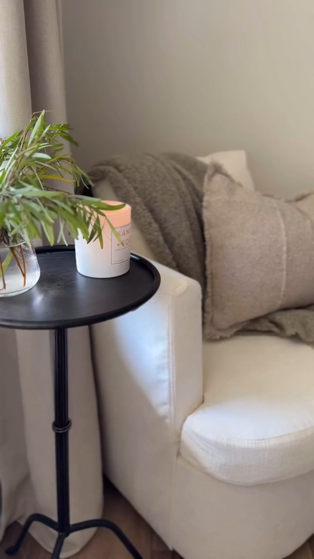 There is nothing I love more then making a corner of a room cozy & inviting for all🤍

#neutralhome #cozycorner #morningcoffeeview #neutralhomedecor