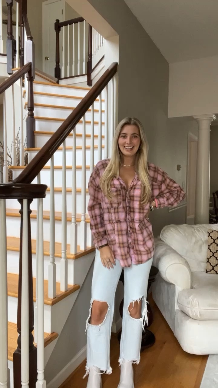 Styling the same flannel in two different colors!!
•
the perfect fall outfits & definitely super comfortable! linked it all on stories & my liketoknow.it! 
•
•
•


#LTKunder100 #LTKshoecrush #LTKSeasonal