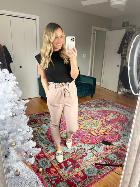 Workwear outfit idea! These pants are on sale for cyber Monday! 

#LTKworkwear #LTKunder50 #LTKCyberweek
