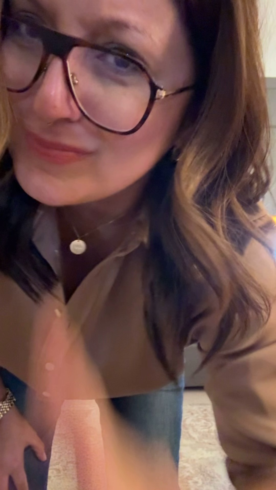 Today’s ootd:
Spanx shirt (XL)
Madewell belt (XL)
Gap Factiry jeans (33)
Madewell boots

Code leslixspanx gets you 15% off your order at Spanx + free shipping (for new customers)


#LTKOver40 #LTKMidsize #LTKSaleAlert