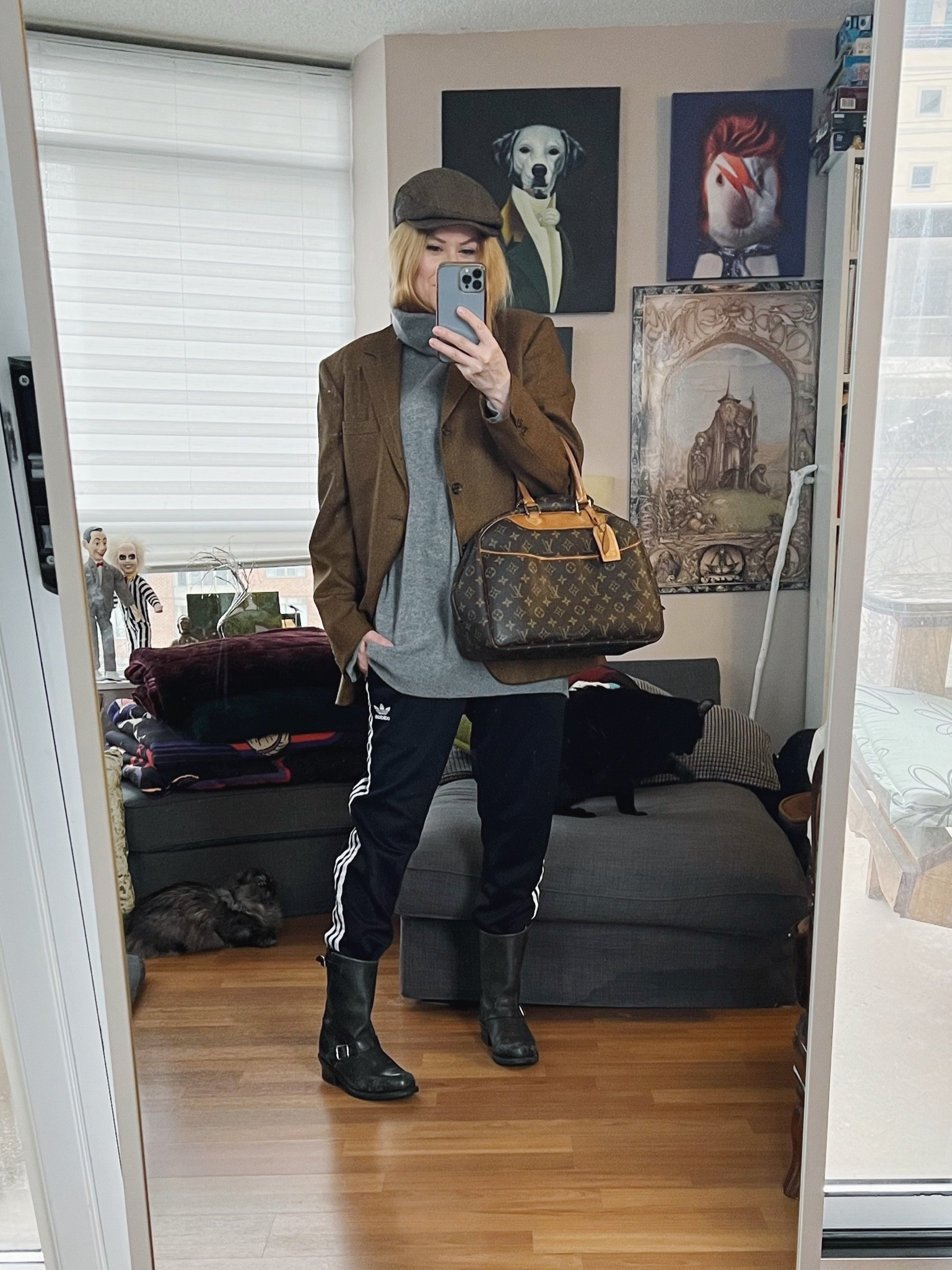 I have an outfit formula in winter that most of us use. The concept is basic, but your style will interpret it in different ways depending on your mood that day. No outfit formula will look the same on everyone if you let your style guide you. 

It’s oversized sweater + some kind of pant + weather appropriate footwear. 

Some days I’ll add a third piece. Today’s interpretation is a little sporty Ralph Lauren. 
Bag and blazer are vintage, track pants are secondhand.

.  #winterlook  #torontostylist #StyleOver40 #90svintage  #90sminimalism #secondhandFind #fashionstylist #slowfashion #ralphlauren #FashionOver40  #MumStyle #genX #genXStyle #shopSecondhand #genXInfluencer #genXblogger #secondhandDesigner #Over40Style #40PlusStyle #Stylish40


#LTKstyletip #LTKshoecrush #LTKover40