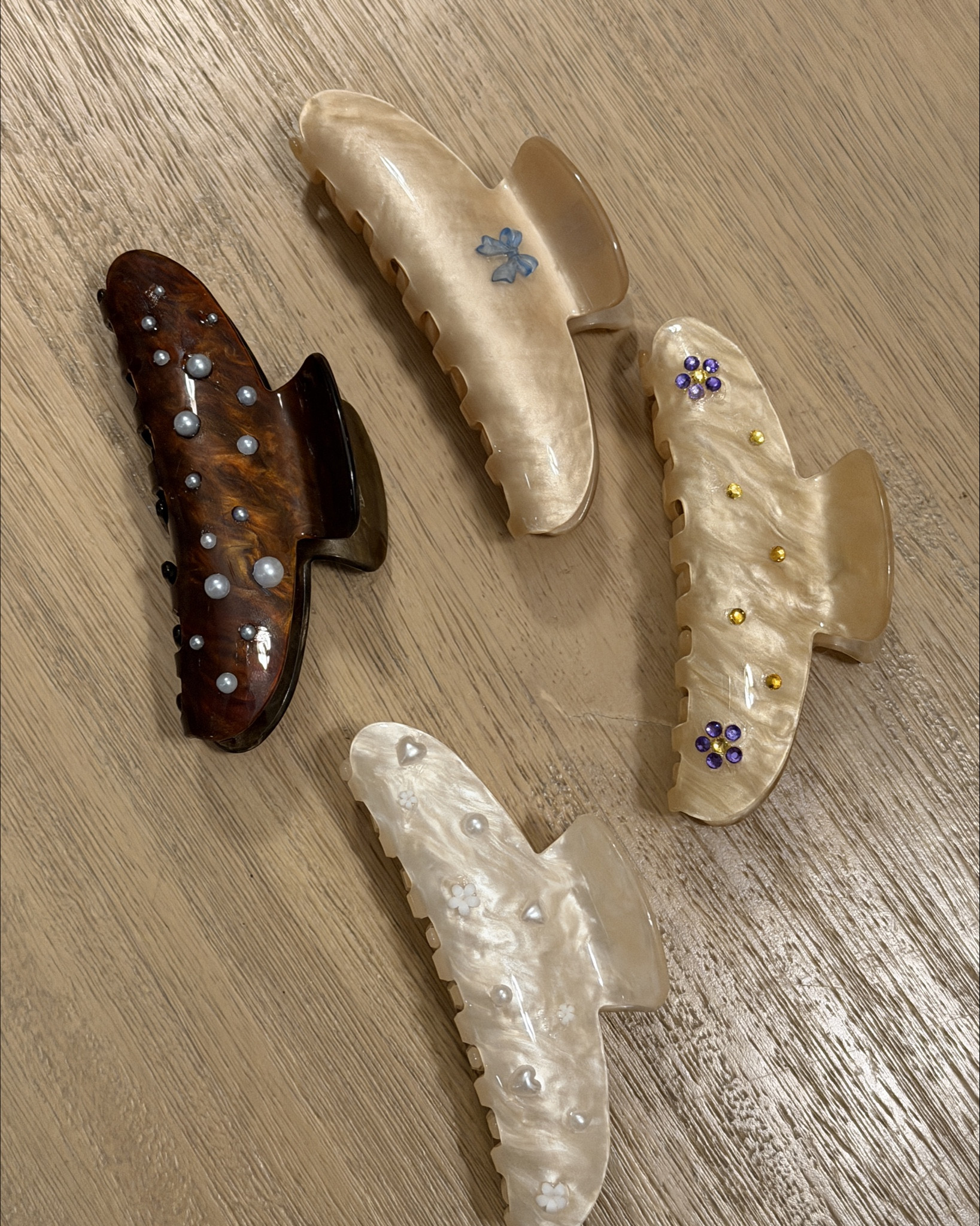 DIY claw clip decorating is such a fun girls night idea! 

#LTKBeauty #LTKmomlife #LTKdayinmylife