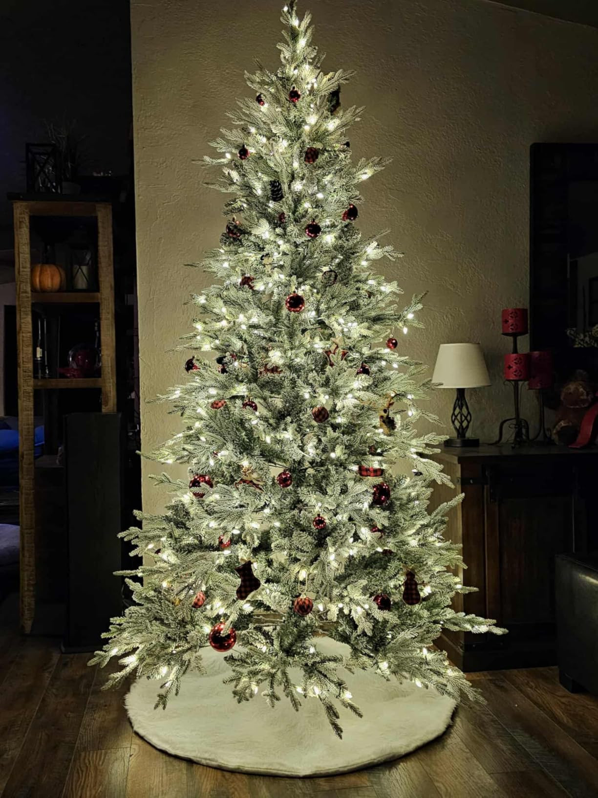 48 Inch Faux Fur Christmas Tree Skirt, Fluffy Plush Skirt for Christmas Tree, White Christmas Tre... | Amazon (US)