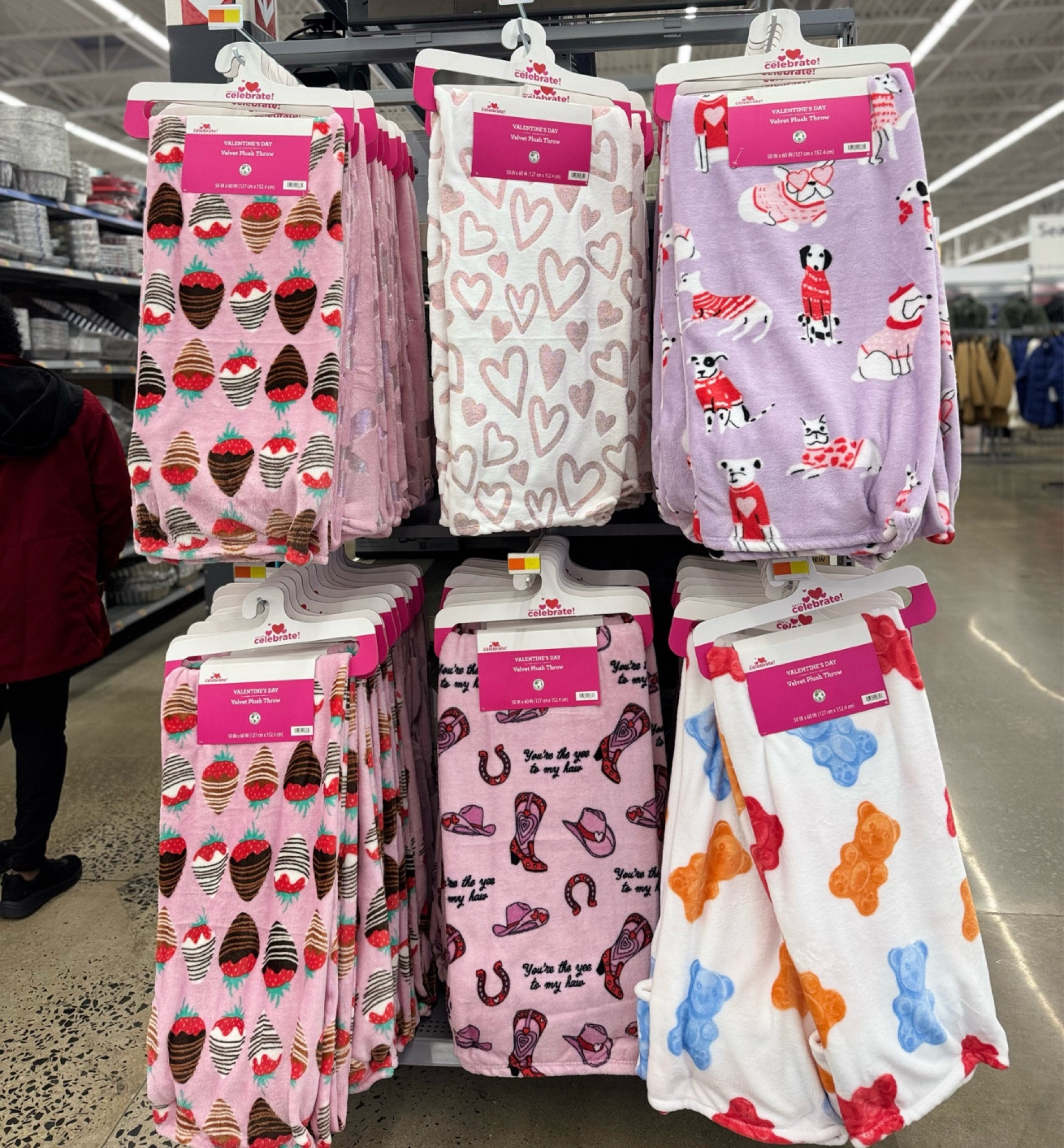 Valentines finds for home! @walmart #walmart

#LTKFindsUnder50 #LTKSeasonal #LTKHome