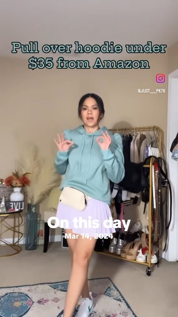 Mint green puff shoulder hoodie.
Comes in 9 colors.
Size: XS-XXL
Run true to size.

#LTKActive