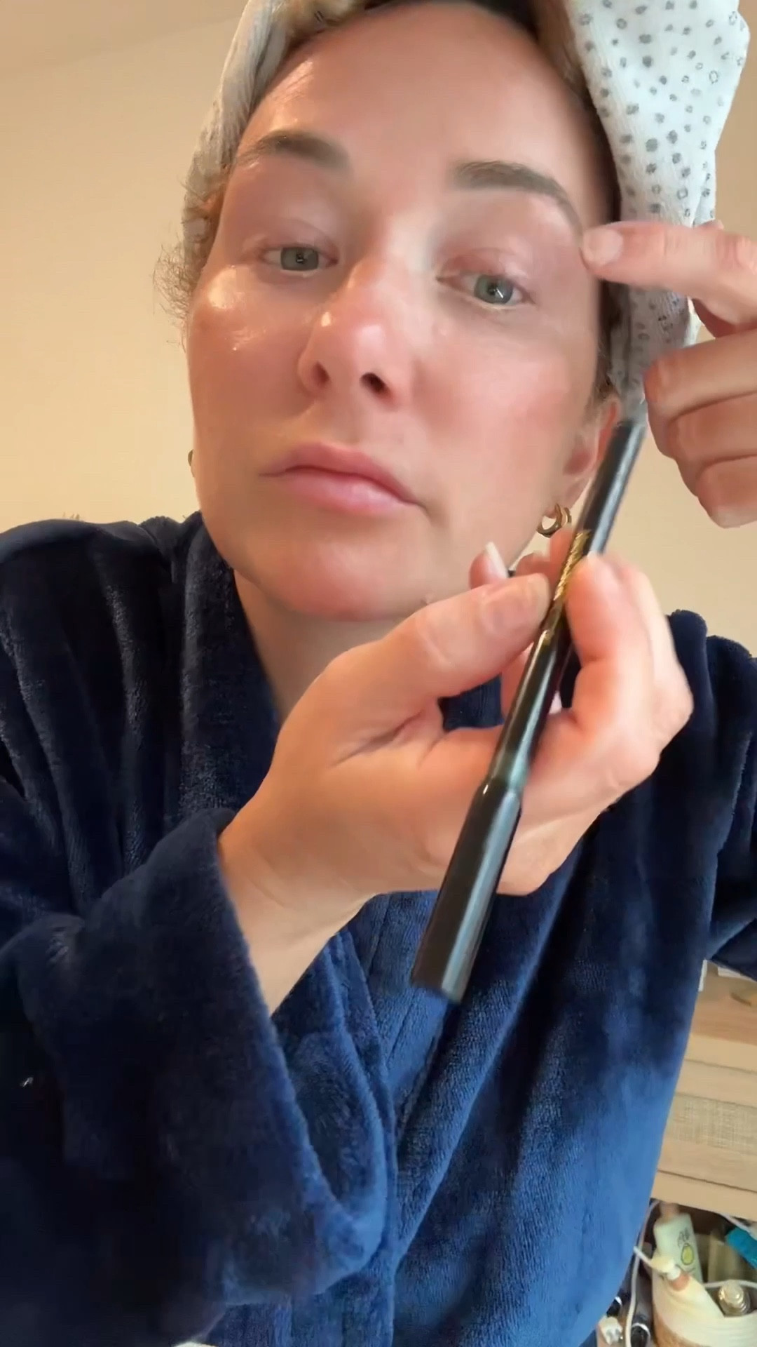 The secret to looking well-rested even when I’m not? White liner in the waterline.
I’ve been using the Victoria Beckham Instant Brightening Waterline Pencil and it’s chef’s kiss. It’s soft, smooth, and makes my eyes pop without looking stark or harsh.

For the top lid, I’ve been reaching for her Satin Kajal Liner in Olive. It’s the most flattering muted green — super wearable, especially if you’re a soft autumn like me. It defines without being too harsh and gives that effortless French girl look with just enough color to make eyes glow.

Both glide on like silk and stay put all day. Linking them for anyone looking for that “I woke up like this” eye look 

#victoriabeckhambeauty #softautumnmakeup #ltkbeauty #eyelinergoals #cleanbeauty


#LTKStyleTip #LTKBeauty #LTKFindsUnder50