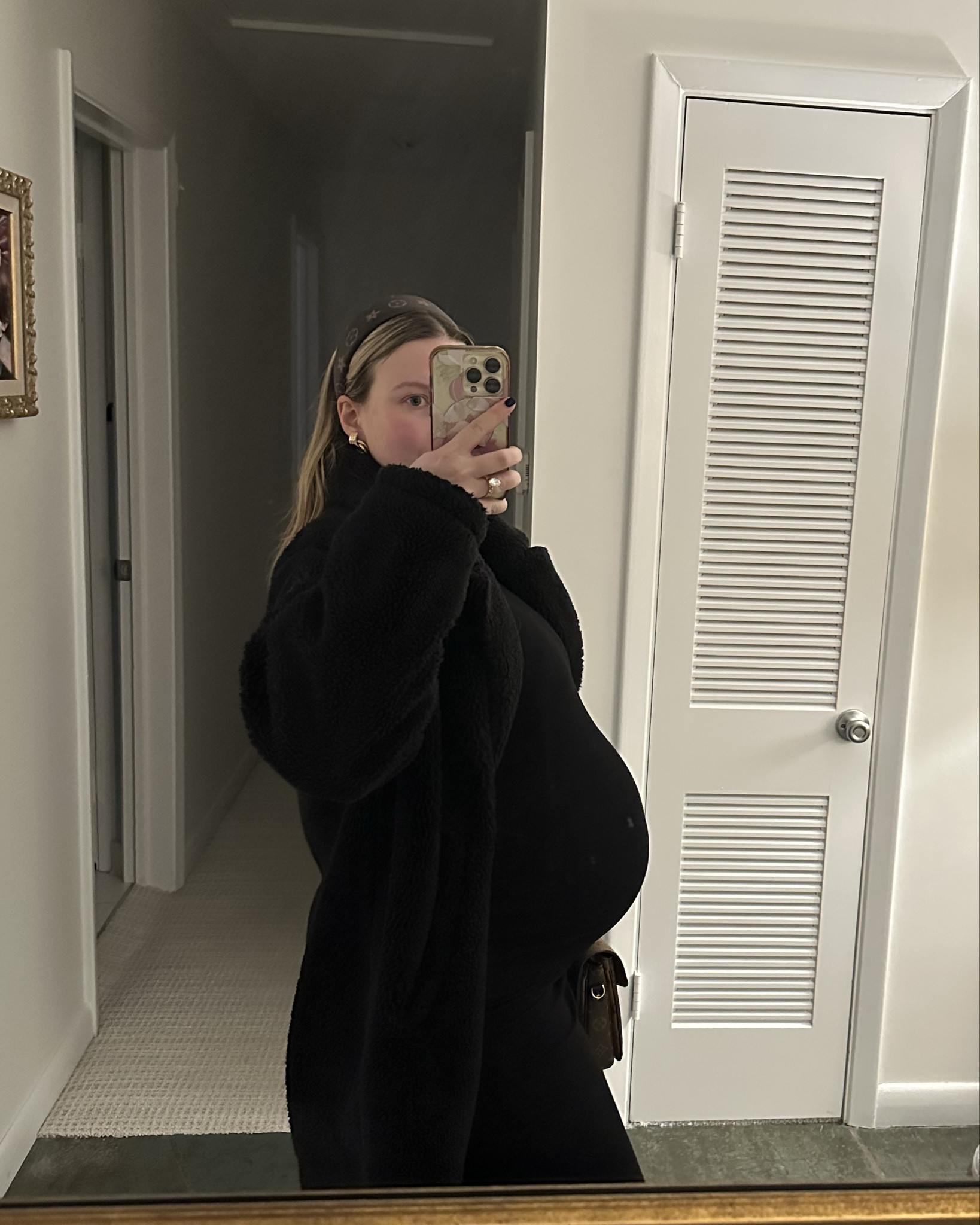 9 months pregnant anniversary winter outfit 

#LTKBump #LTKStyleTip