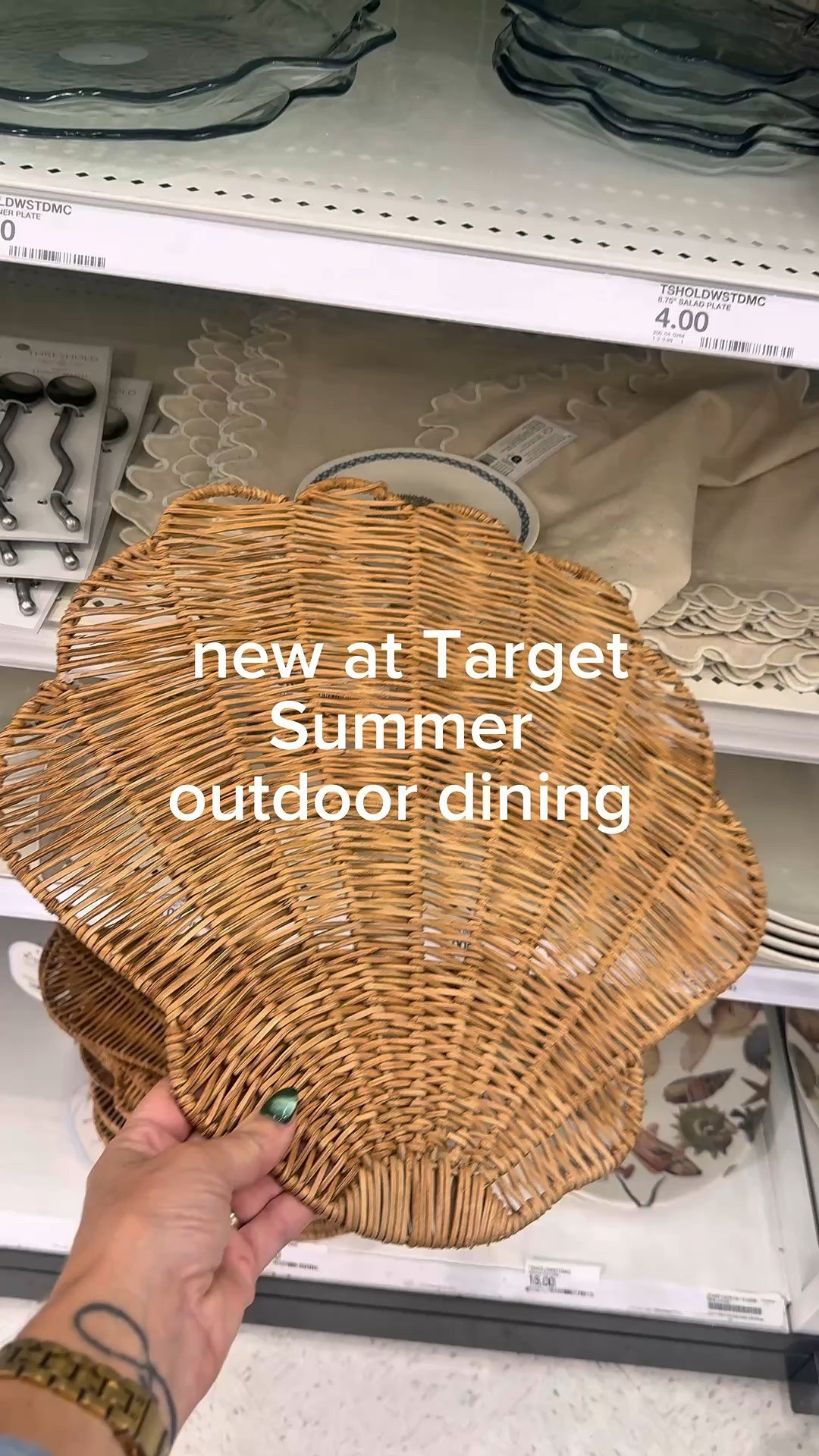 Found the cutest outdoor dining pieces at Target! Coastal themed dinnerware (melamine). Ruffled acrylic dinnerware and glasses…All unbreakable✨✨