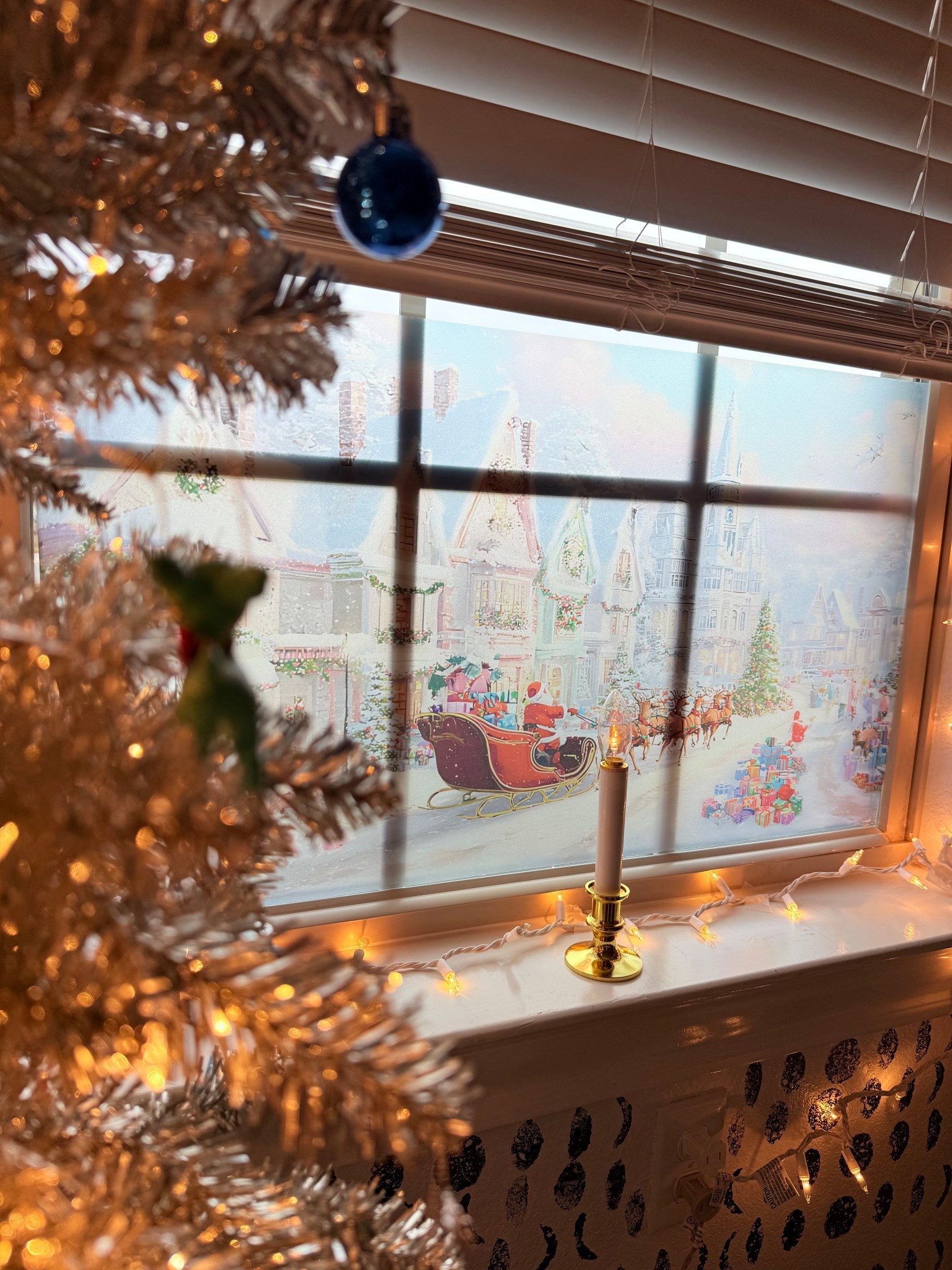 Transform your windows into a winter wonderland with these!

#LTKHoliday #LTKCyberWeek #LTKKids