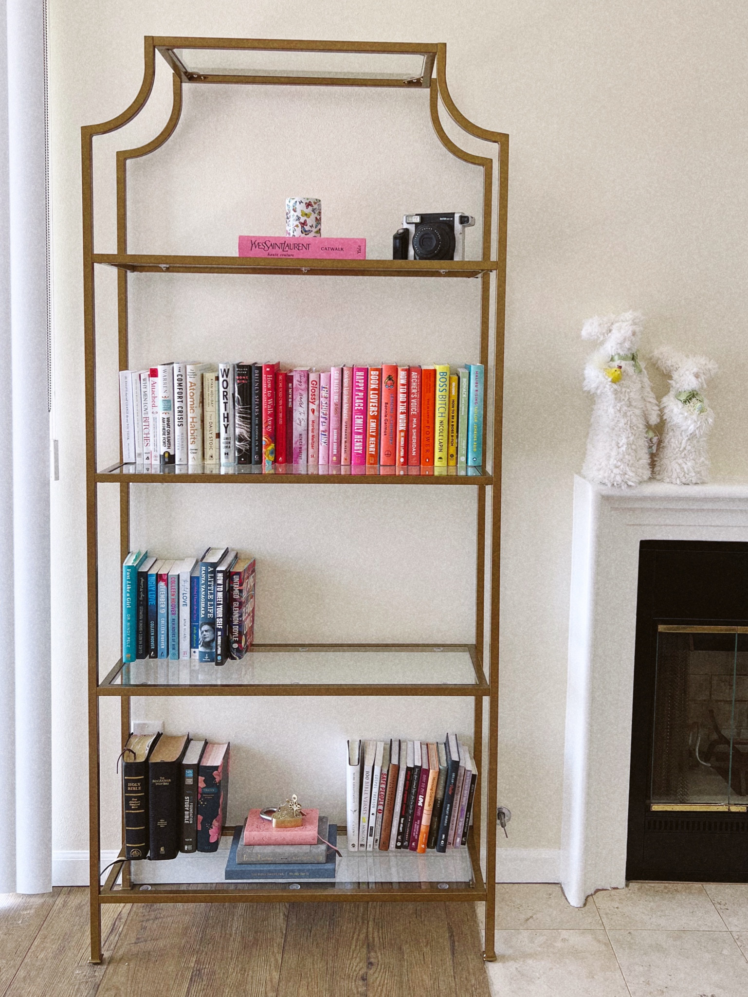 I found the most BEAUTIFUL bookshelf which is a “dupe” of an extremely expensive bookshelf - gold // brass with glass shelving provides for the perfect, classic aesthetic✨ 

This shelf is affordable and so cute for any home space… also I did TONS of research to find a piece that could carry weight on the shelves without any breakage

March 13, 2024

#LTKSummerSales #LTKHome