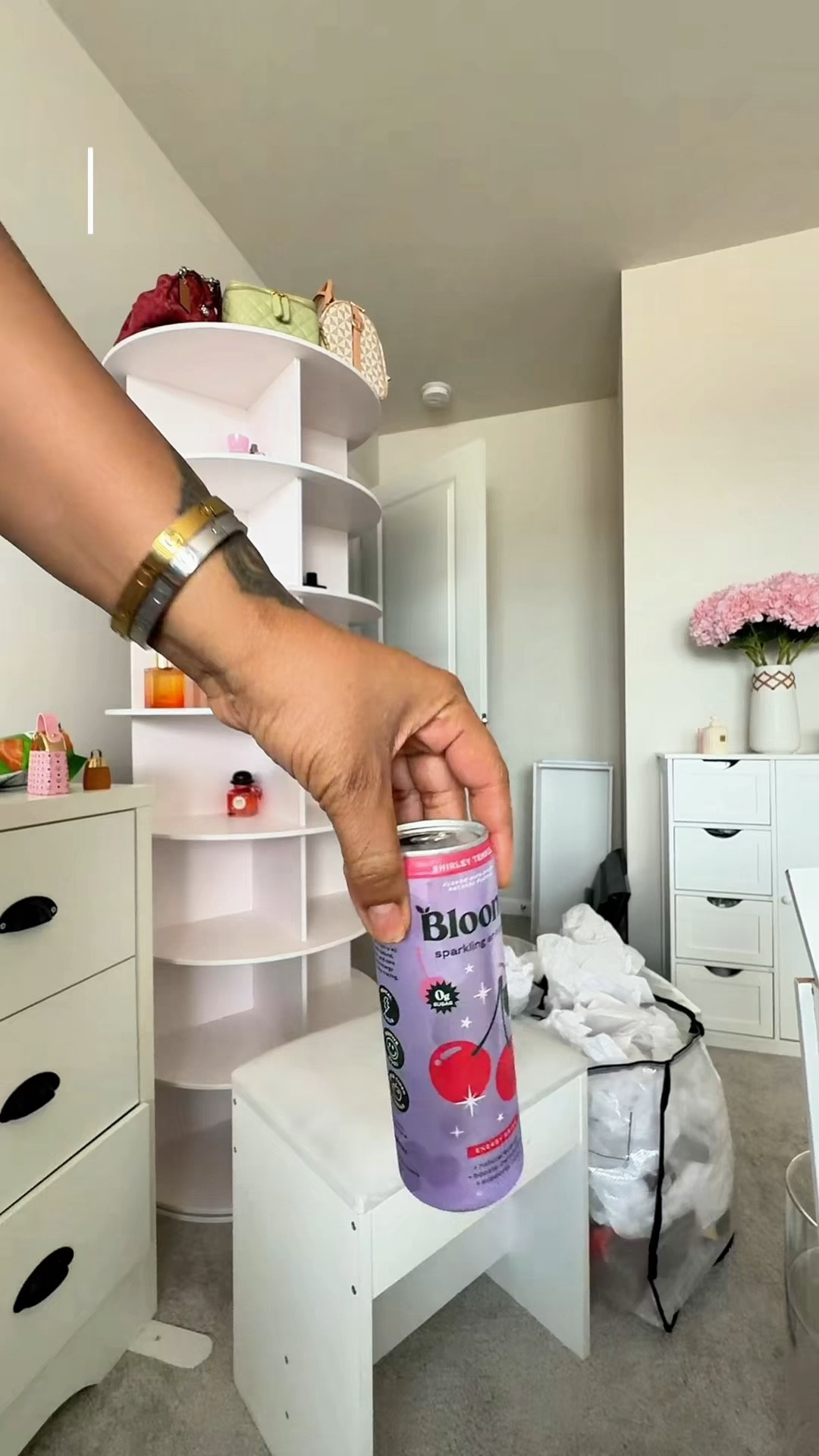 Let’s organize my fragrances 🫧✨ rotating shelf is linked in my LTK 💗 and of course I had to sip my Bloom drink while doing it + I’m in my @savagexfenty pajamas… literally feels like butter 😍💅🏽

#organize #perfume #fragrance #musthaves #ltkfinds #selfcare #bloomdrink