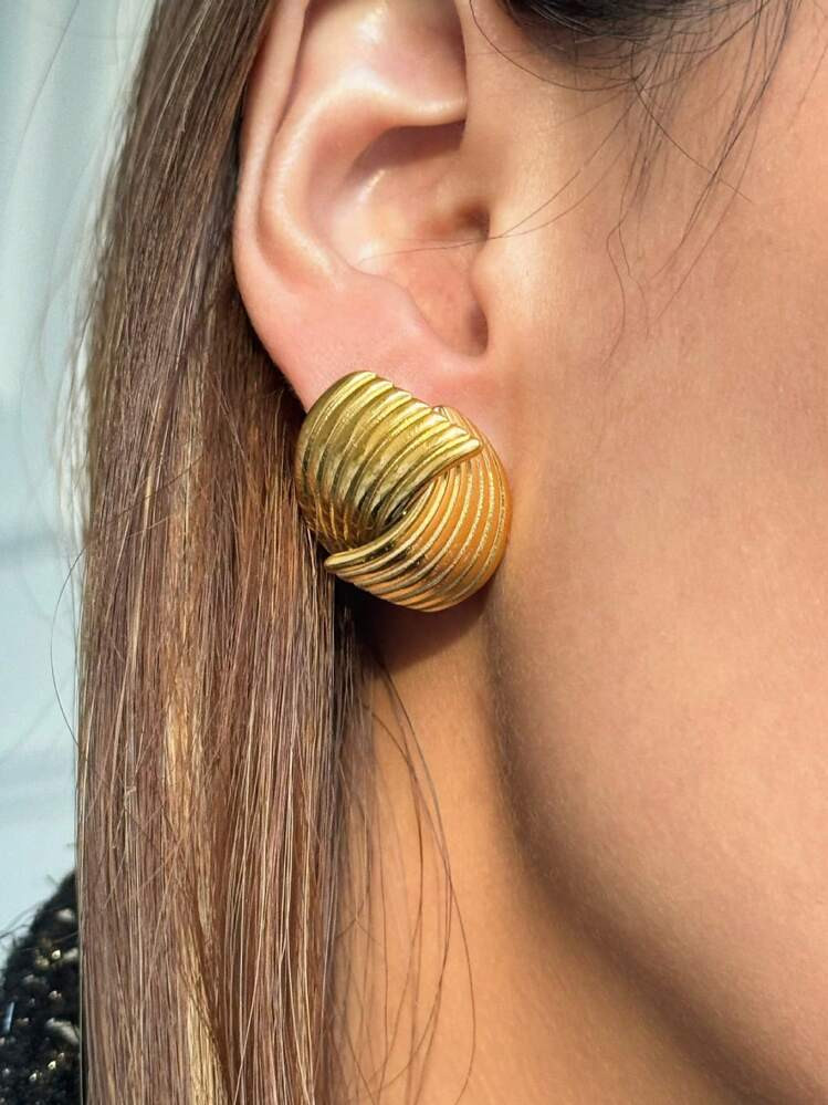 £2.38Join & save £0.12! Get 33% off CLUB fee now2pcs Fashionable 18K Gold Plated Stainless Stee... | SHEIN