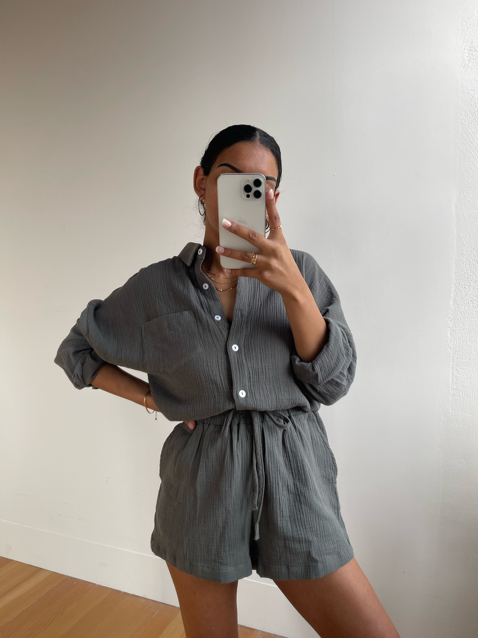 STUNNING Amazon 2 piece linen button up & shorts set! Wardrobe MUST HAVE for spring & summer! (Wearing size SMALL).

#amazonsets #springoutfits #springfashion #summerfashion #fashionsets #easyoutfits #linensets