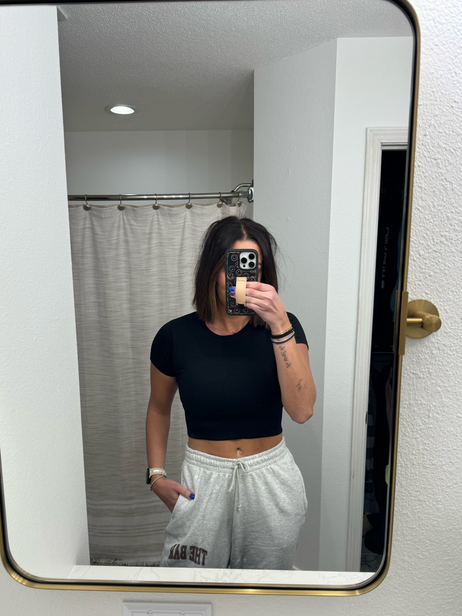 Top-medium
Sweatpants-small 

#LTKfindsunder50 #LTKsalealert #LTKstyletip