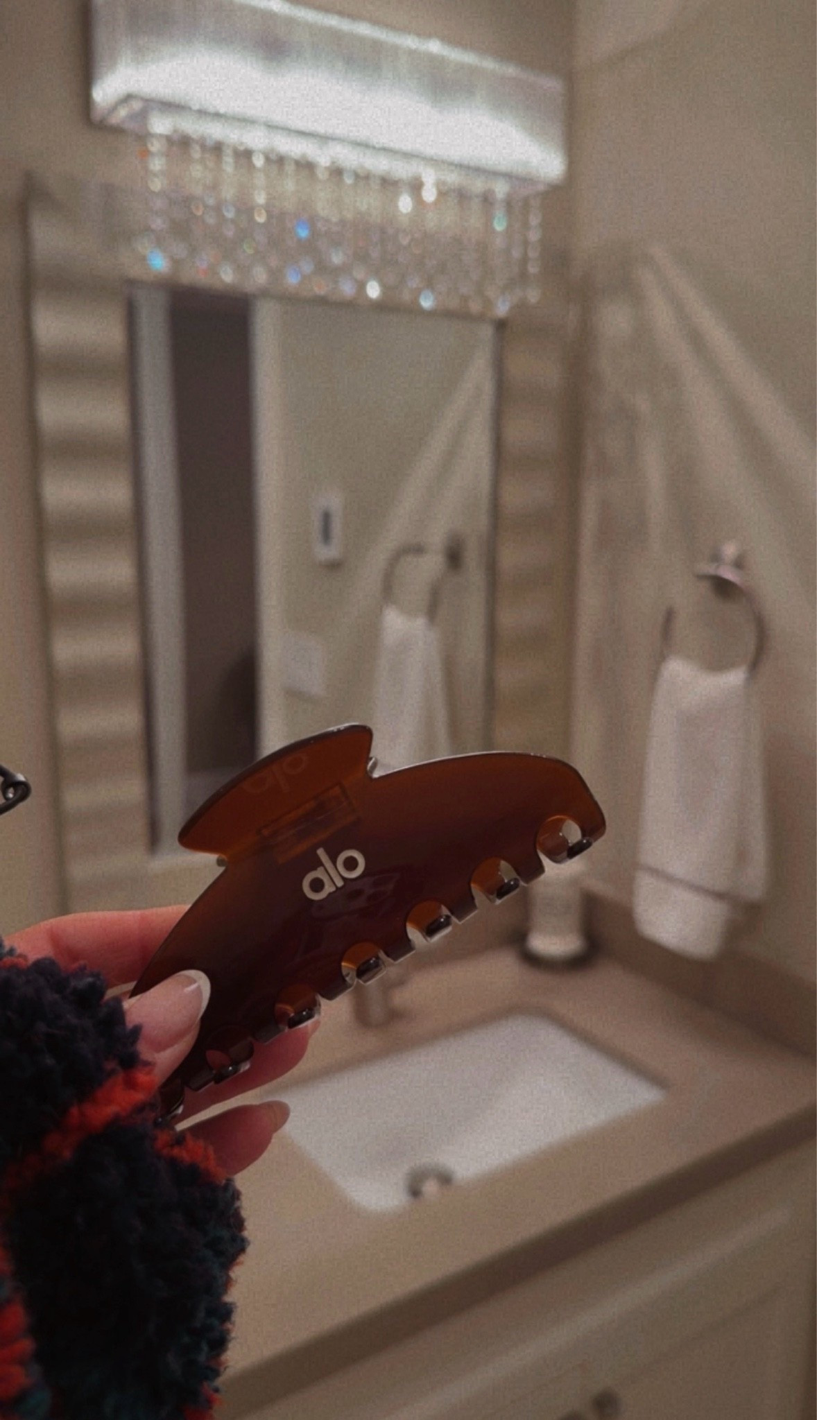 BEST hair clip ever.

#LTKselfcare #LTKmomlife #LTKTravel