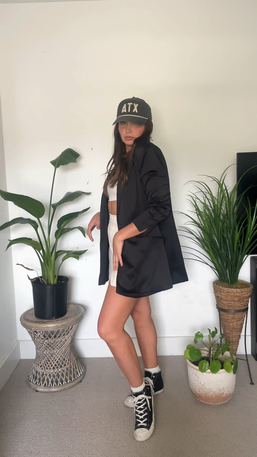 The perfect transitional “fall” outfit when it’s still 90 degrees out here in Texas 😂

#LTKunder50 #LTKstyletip #LTKunder100