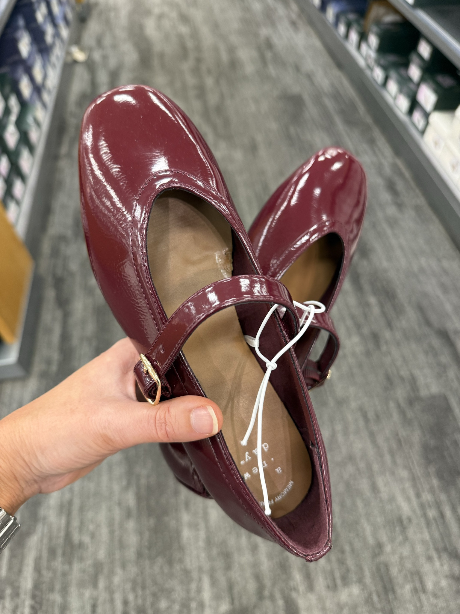 The It Girl Flat of the Season—And It’s Under $30 💡
These burgundy patent Mary Janes from Target are giving French girl fall vibes on a budget. Pair them with ankle socks, midi skirts, or cropped denim for that trending balletcore look that’s polished but playful.
✨ Rich fall color, glossy finish, and cushy comfort—yes, please!

🛍️ Grab them before they go viral.
#MaryJaneFlats #TargetStyle #FallFashion2025 #BalletcoreStyle #ClassicWithATwist #PatentLeatherFlats #Under30Style #AffordableFallLooks #LTKFallStyle #ChicOnABudget #BurgundyShoes #FrenchGirlStyle #FallWardrobeEssentials #TargetFashionFinds #TrendingShoes

#LTKFindsUnder50 #LTKWorkwear #LTKShoeCrush

#LTKOver40 #LTKWorkwear #LTKShoeCrush