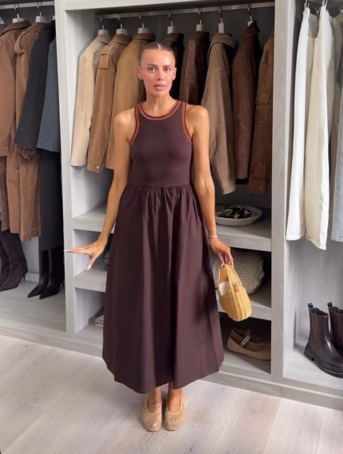 Gorgeous holiday dress! Comes in a few colours, bloat friendly & has the pockets! I wear a small 🤎 


#LTKspring #LTKuk #LTKdresses