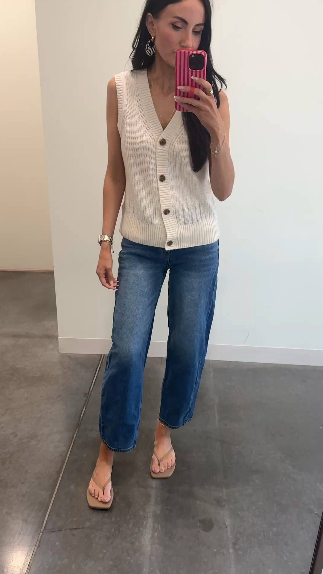 Simple sweater vest - cashmere but under $100 from @Quince #quincepartner #liketkit
