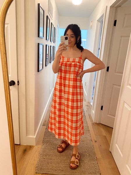 This dress is on sale for under $100! I’m wearing a small and it’s so perfect for Memorial Day & Fourth of July! #dress #showmeyourmumu

#LTKunder100 #LTKsalealert #LTKSeasonal
