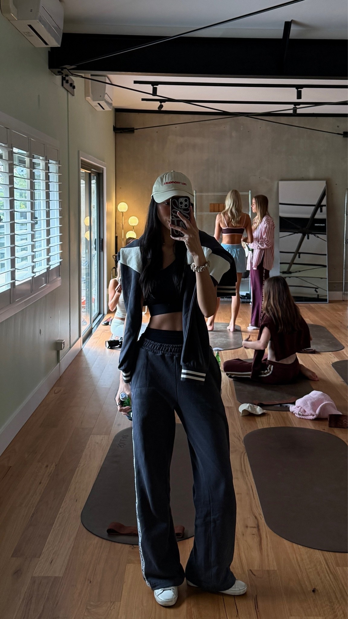 this morning’s pilates fit for a morning with araminta james x pulse byron bay ⭐️

#LTKaustralia #LTKfitness #LTKwinter