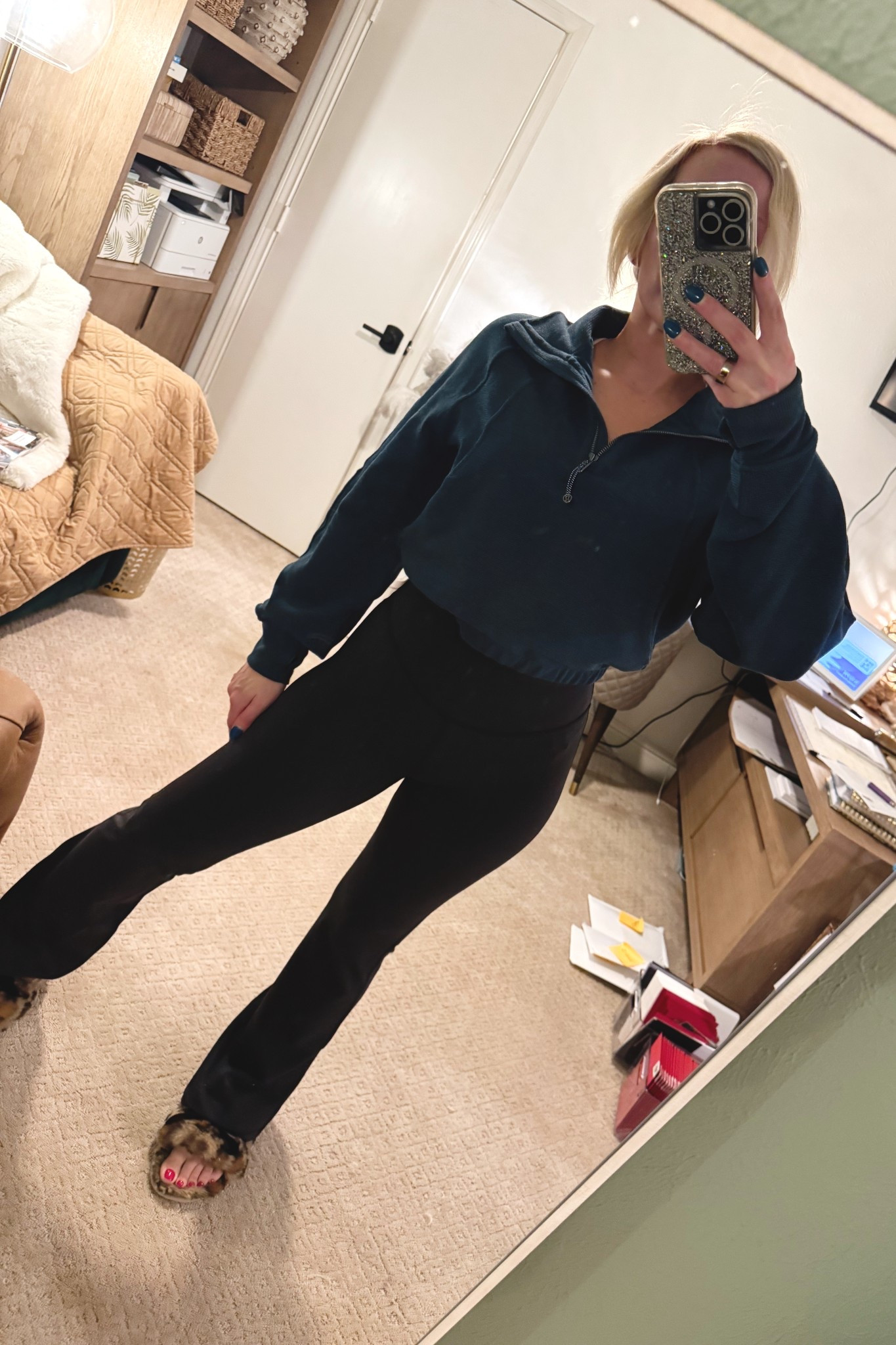 RUN 🏃‍♀️ DONT WALK to Lululemon to get this new color of the waffle knit fitted scuba!!!!! 

SIZES:
Top: S
Bottoms: 6

#LTKGiftGuide #LTKFindsUnder100 #LTKActive