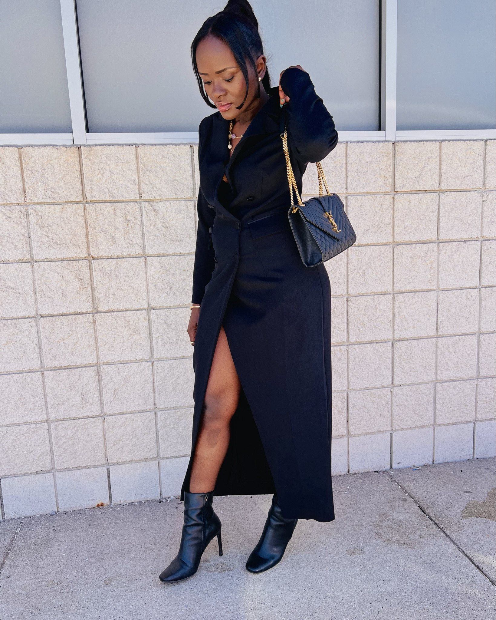 #Blackdress #suitdress 

#LTKSummerSales #LTKStyleTip #LTKWorkwear