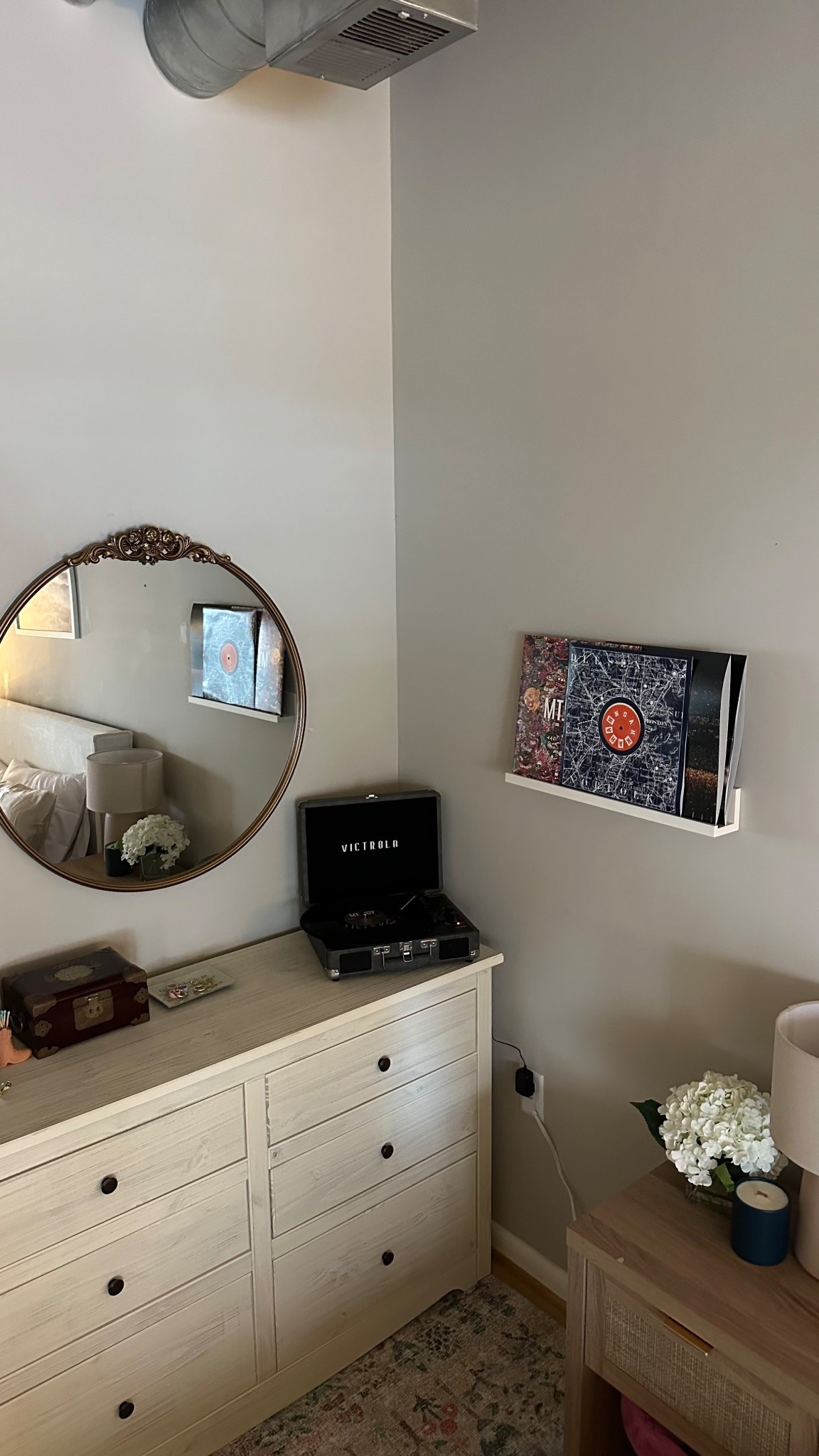 Cutie vinyl set up 

#LTKHome