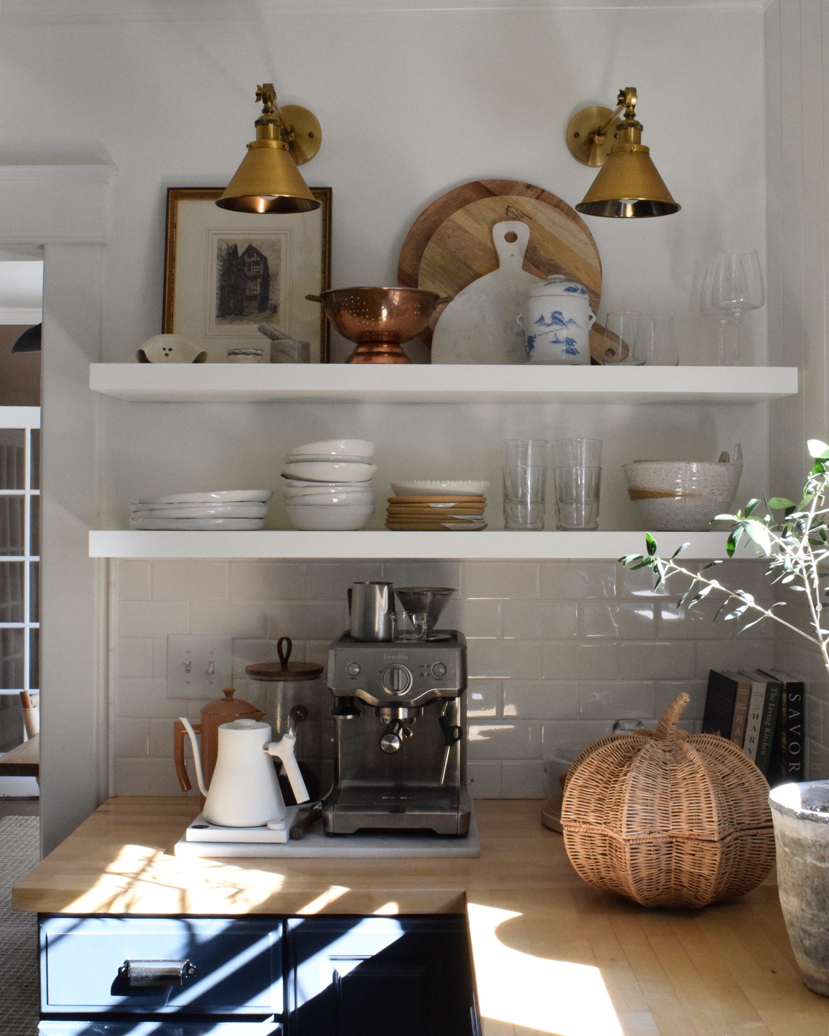 That autumn light ✨ shop pumpkins baskets like ours to keep that Halloween candy stowed away beautifully!

#LTKSeasonal #LTKHalloween #LTKhome