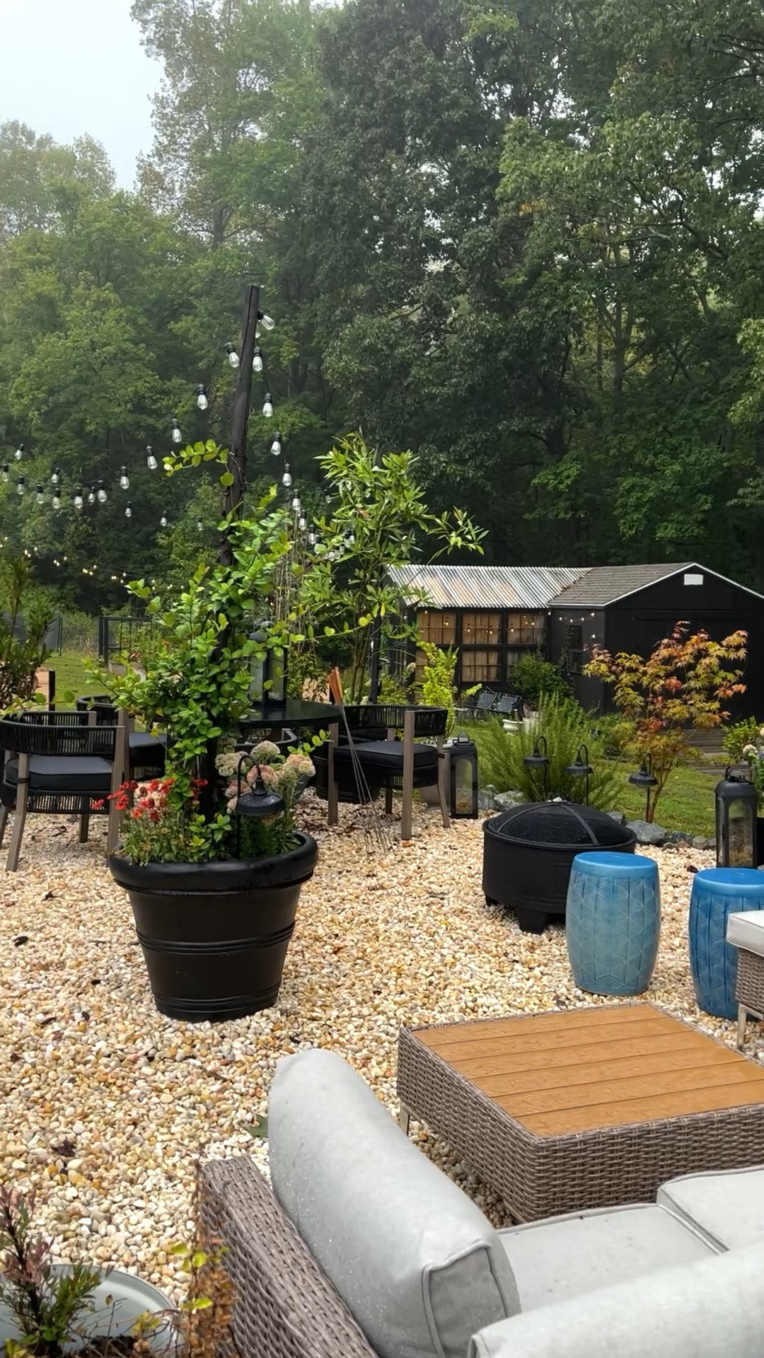 Outdoor living room & dining room | Outdoor patio, porch, or deck furniture and decor 

#LTKHome #LTKVideo