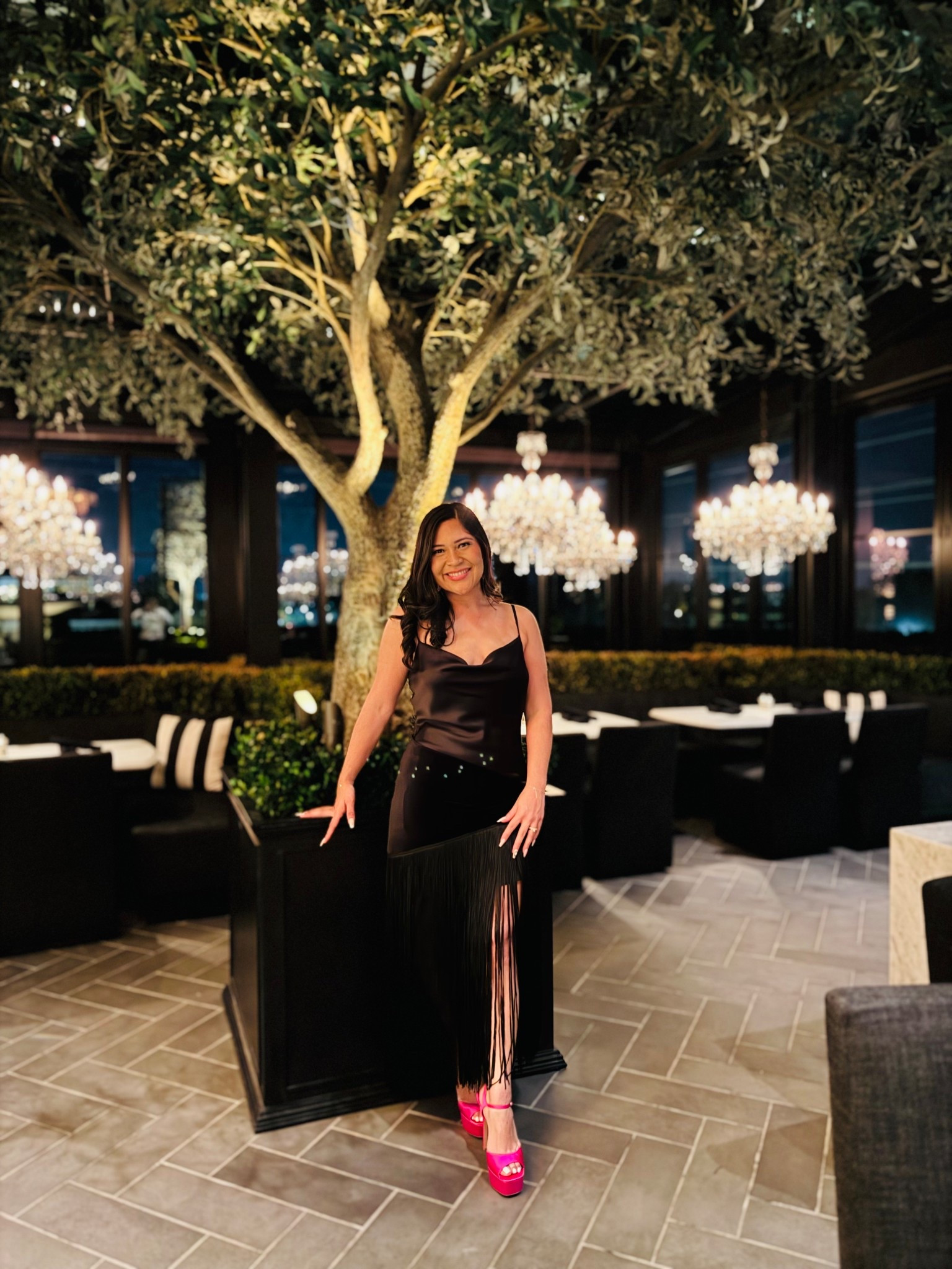 Stepping out and serving ✨ This look is your sign to get dressed up, feel confident, and own the night 💃🏽 Linked everything on my LTK—trust me, you need this outfit in your life 🖤 #LTKStyle #NightOutLook #OOTDInspo #DateNightOutfit #GirlsNight #LTKFinds #StyleInspo #OutfitGoals

#LTKSeasonal #LTKMidsize #LTKootd