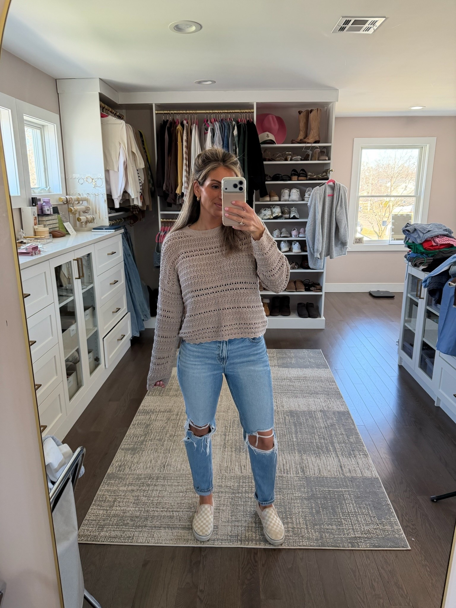 These jeans are so flattering. 

#LTKmomlife #LTKgrwm #LTKootd