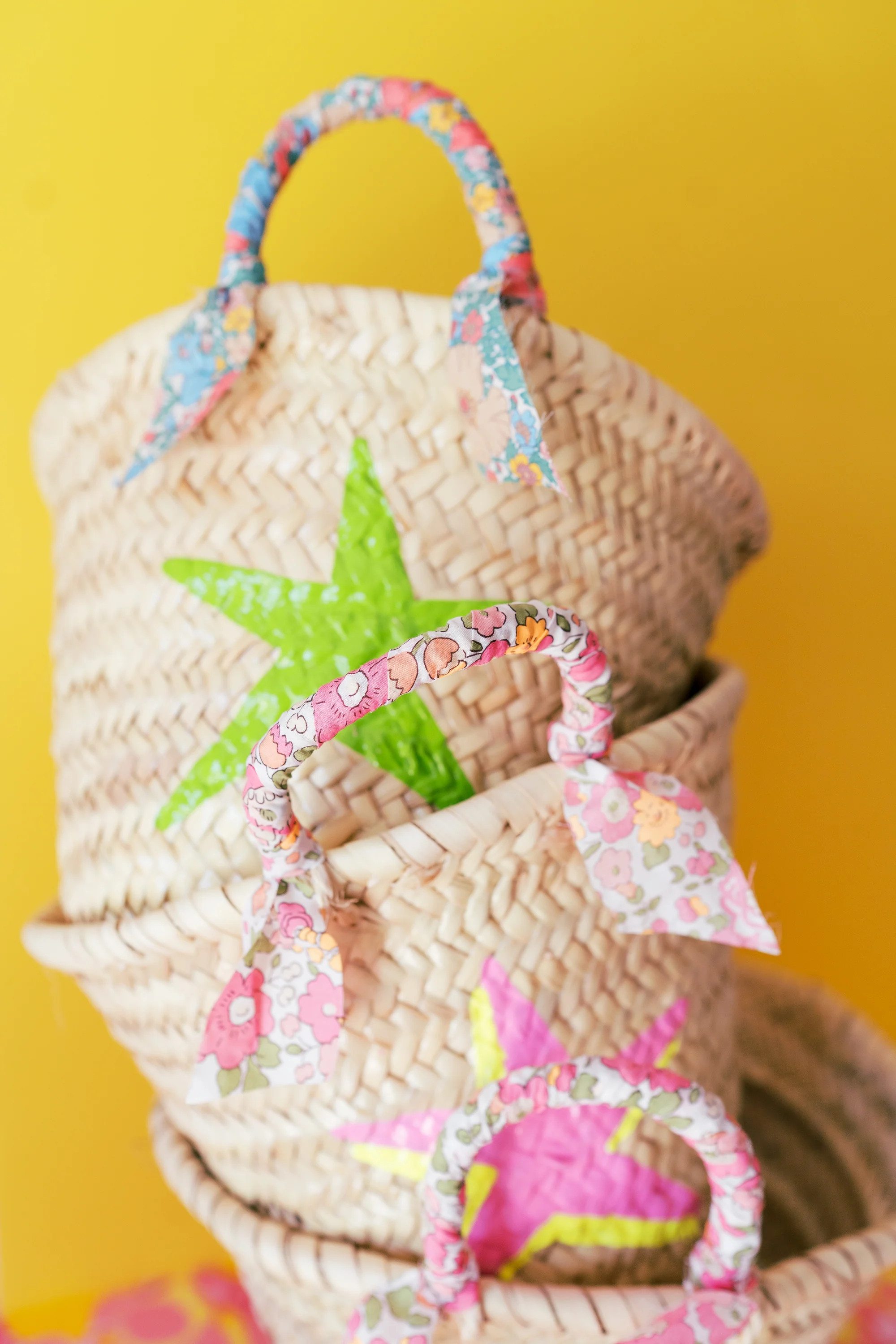 Breck & Grier for F\u00eate Papier Straw Baskets in Green Star | Fete Papier
