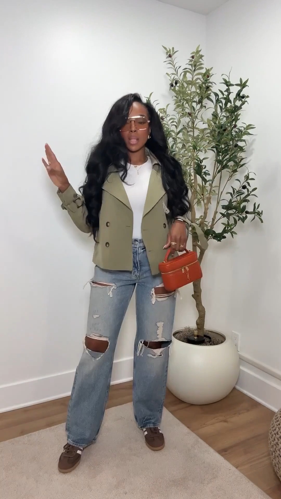 Scroll to shop!! my new favorite denim, just keep giving ✨￼Perfect for weekend errands, casual brunch, school drop-off, travel days, or everyday spring outfits.

#LTKootd #LTKdayinmylife #LTKgrwm