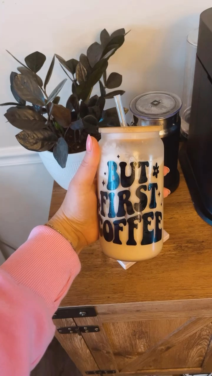 Not ready to say goodbye to my Easter Coffee station 🐣

Pro tip tho: buy your cute Spring season items now on sale 

Coffee Bar
Easter
Spring
Home Decor
Starbucks
Spring
Home Station
Video Tour


#LTKhome #LTKsalealert #LTKSeasonal